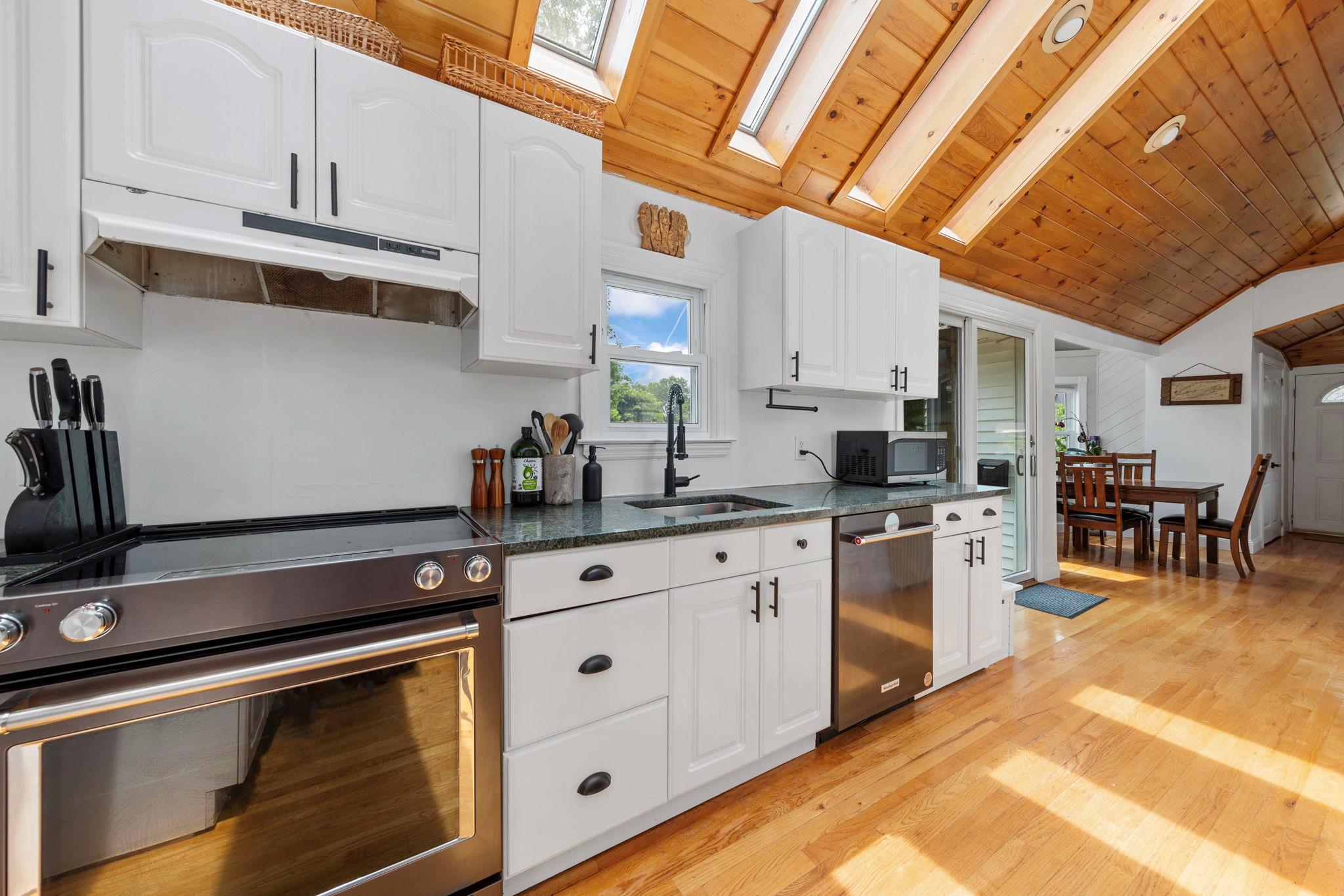 43 Willett Avenue
