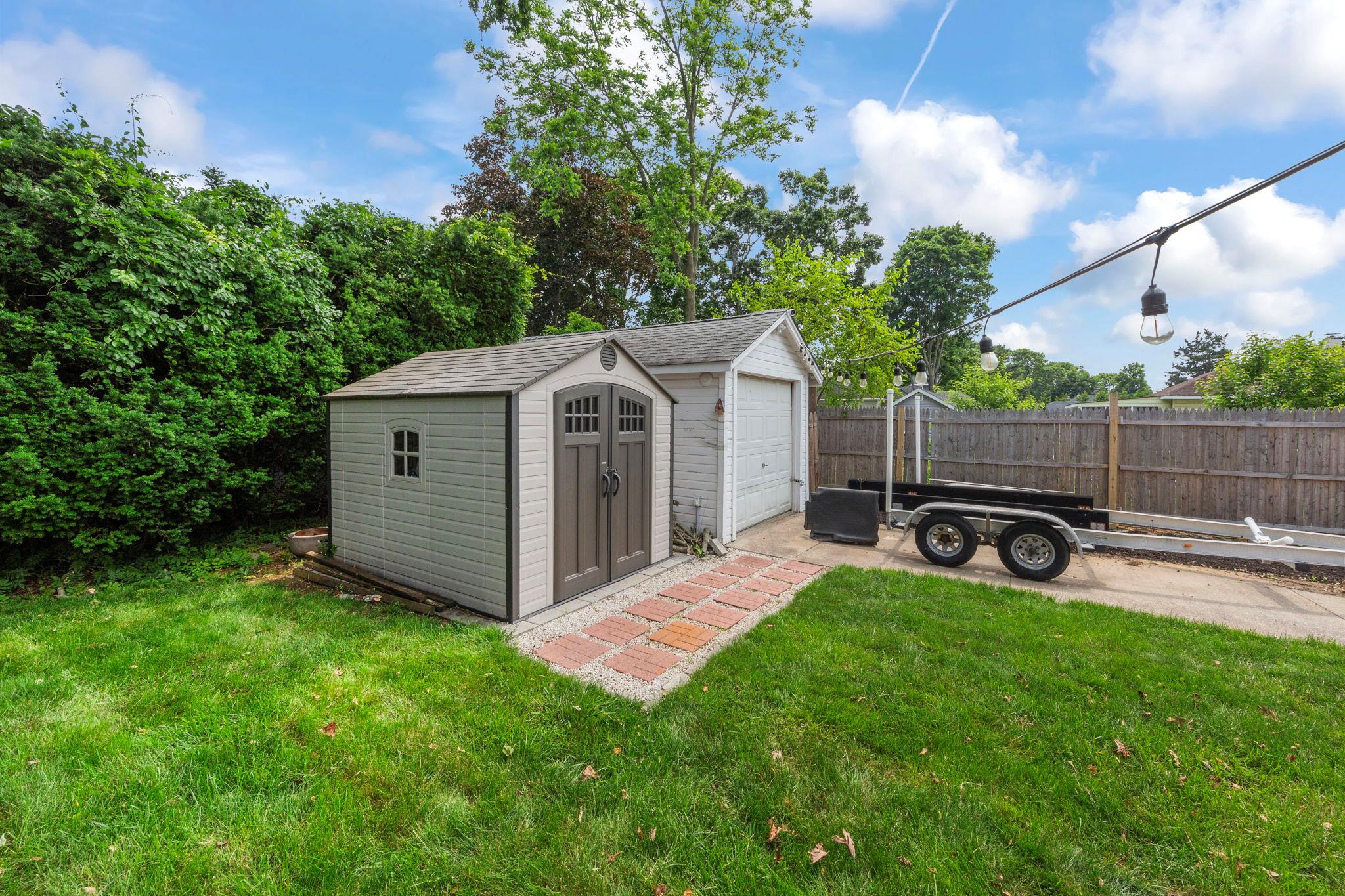 43 Willett Avenue