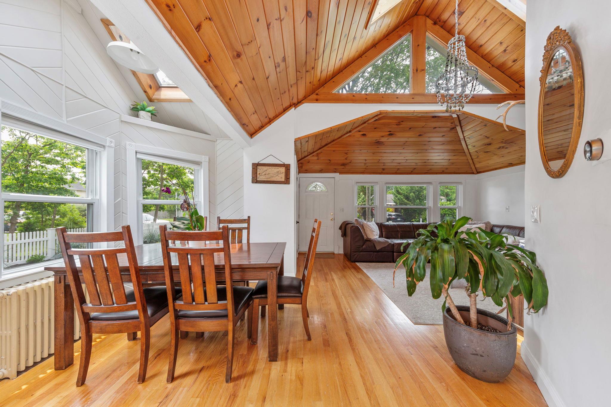 43 Willett Avenue