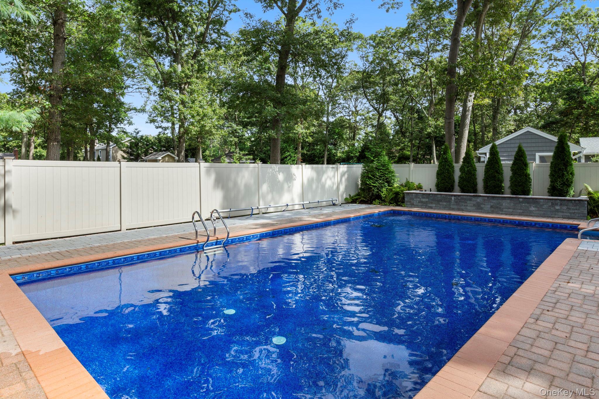 1 Arbutus Court