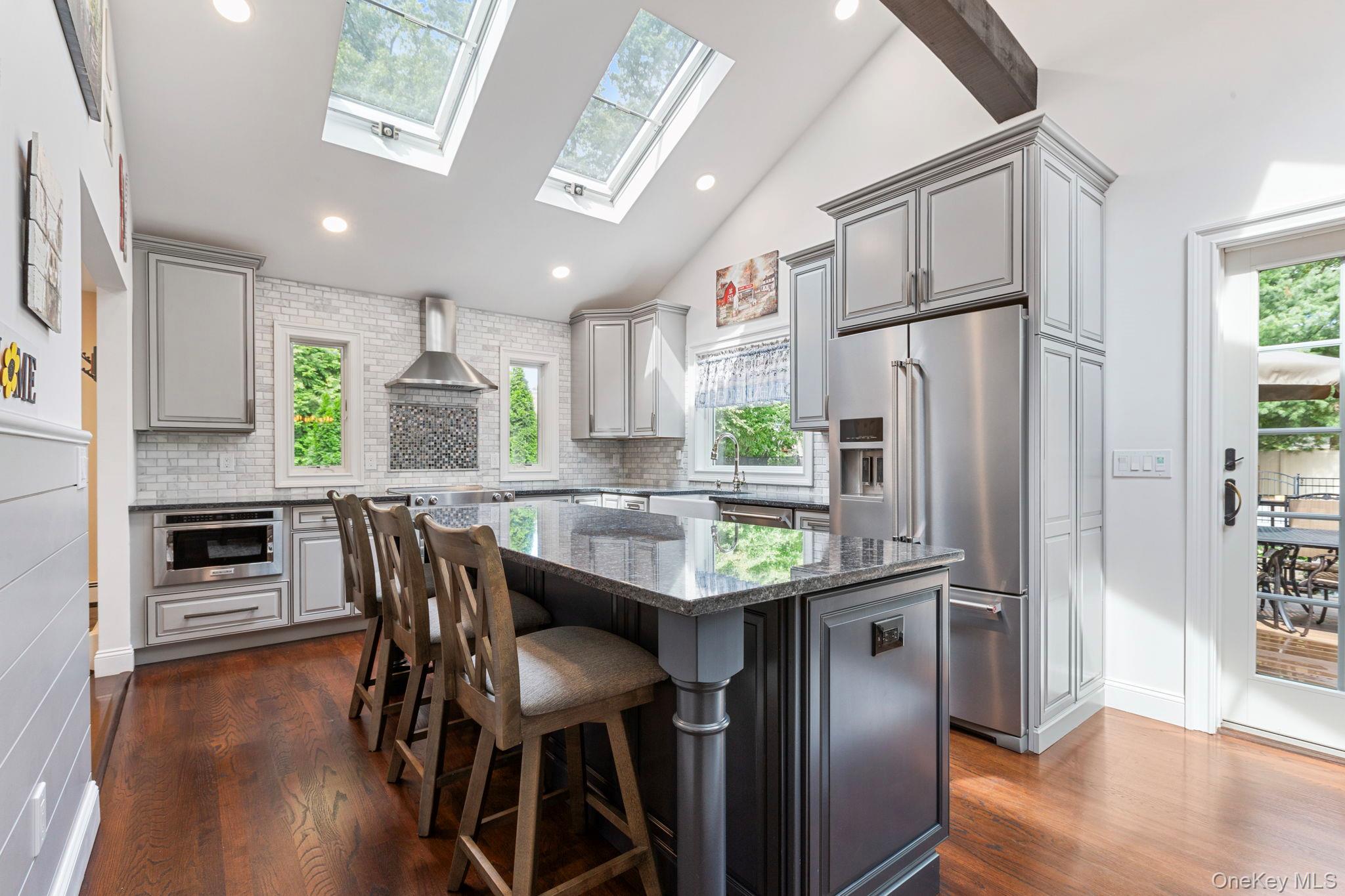 1 Arbutus Court