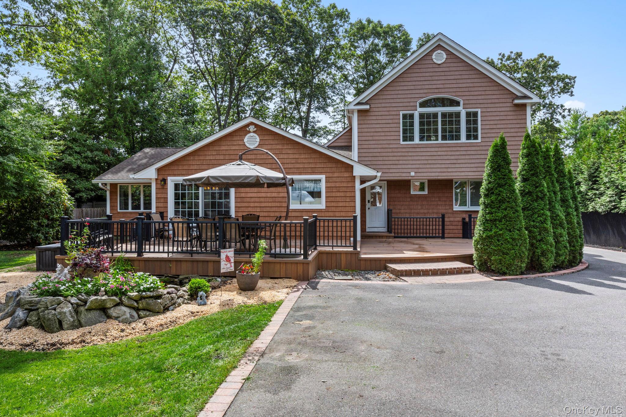 1 Arbutus Court