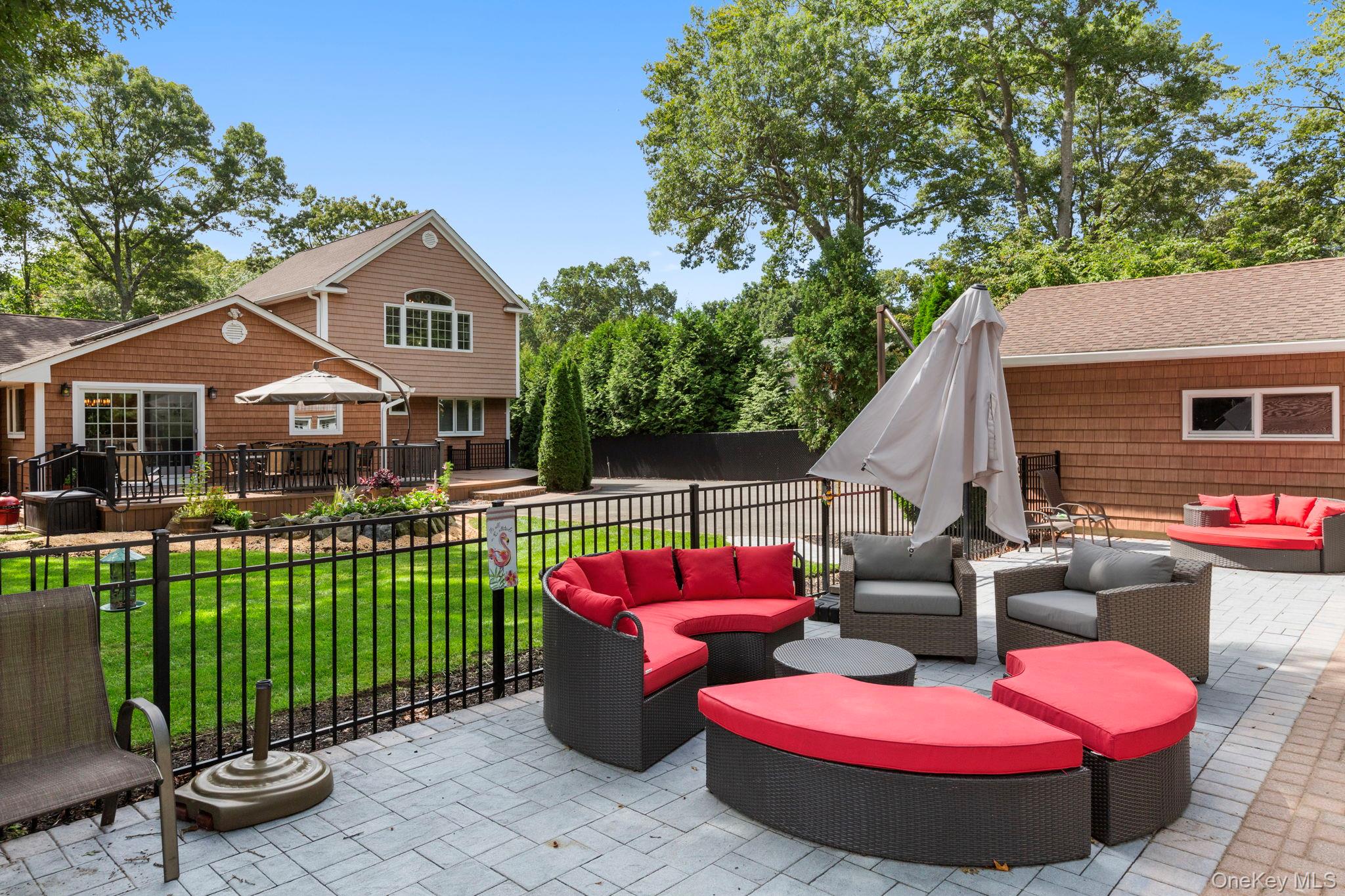 1 Arbutus Court