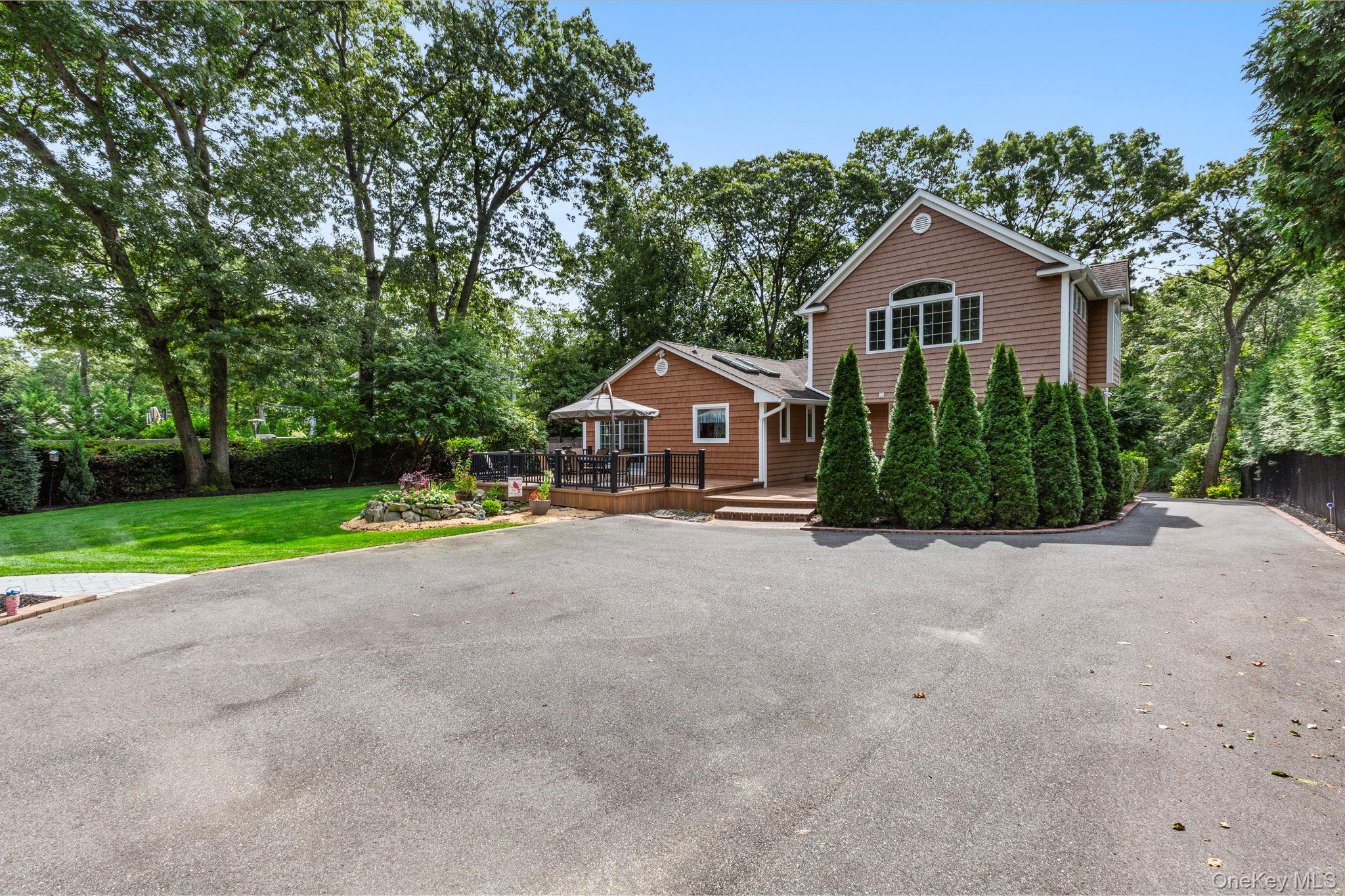 1 Arbutus Court