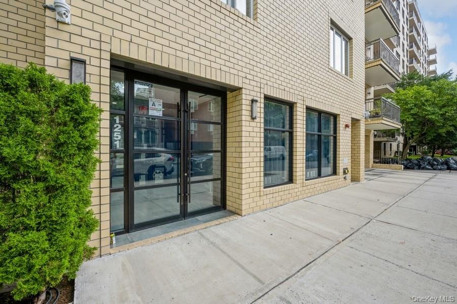 1251 E 19th Street Unit: 4B