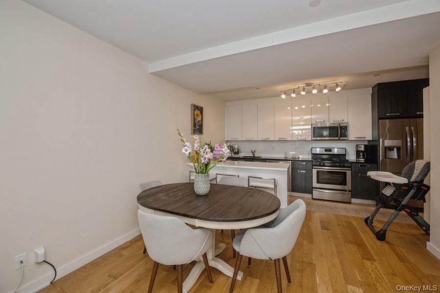 1251 E 19th Street Unit: 4B