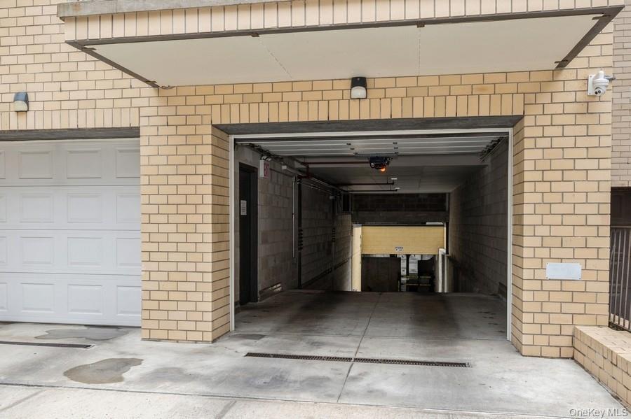 1251 E 19th Street Unit: 4B