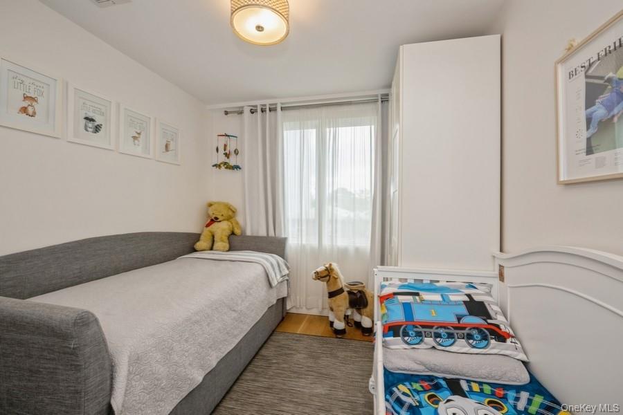 1251 E 19th Street Unit: 4B