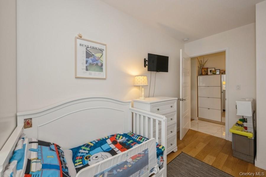 1251 E 19th Street Unit: 4B