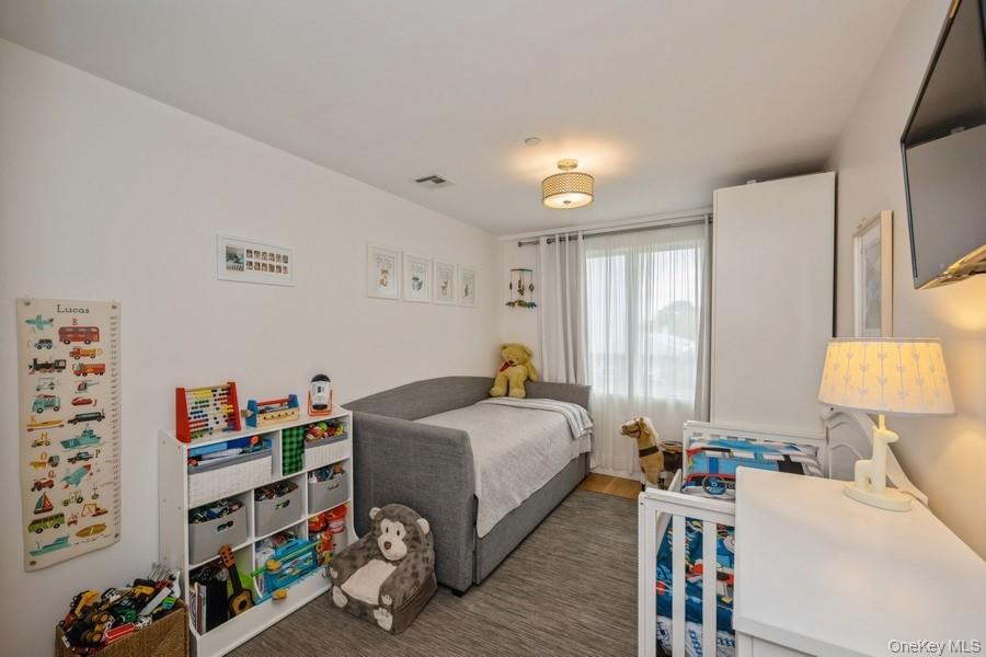 1251 E 19th Street Unit: 4B