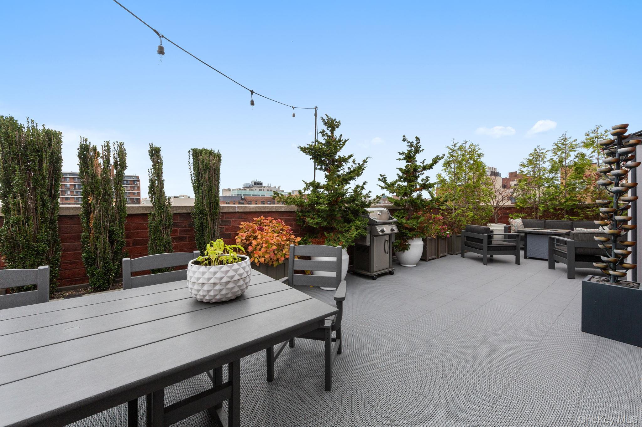 2325 31st Avenue Unit: Penthouse 7C