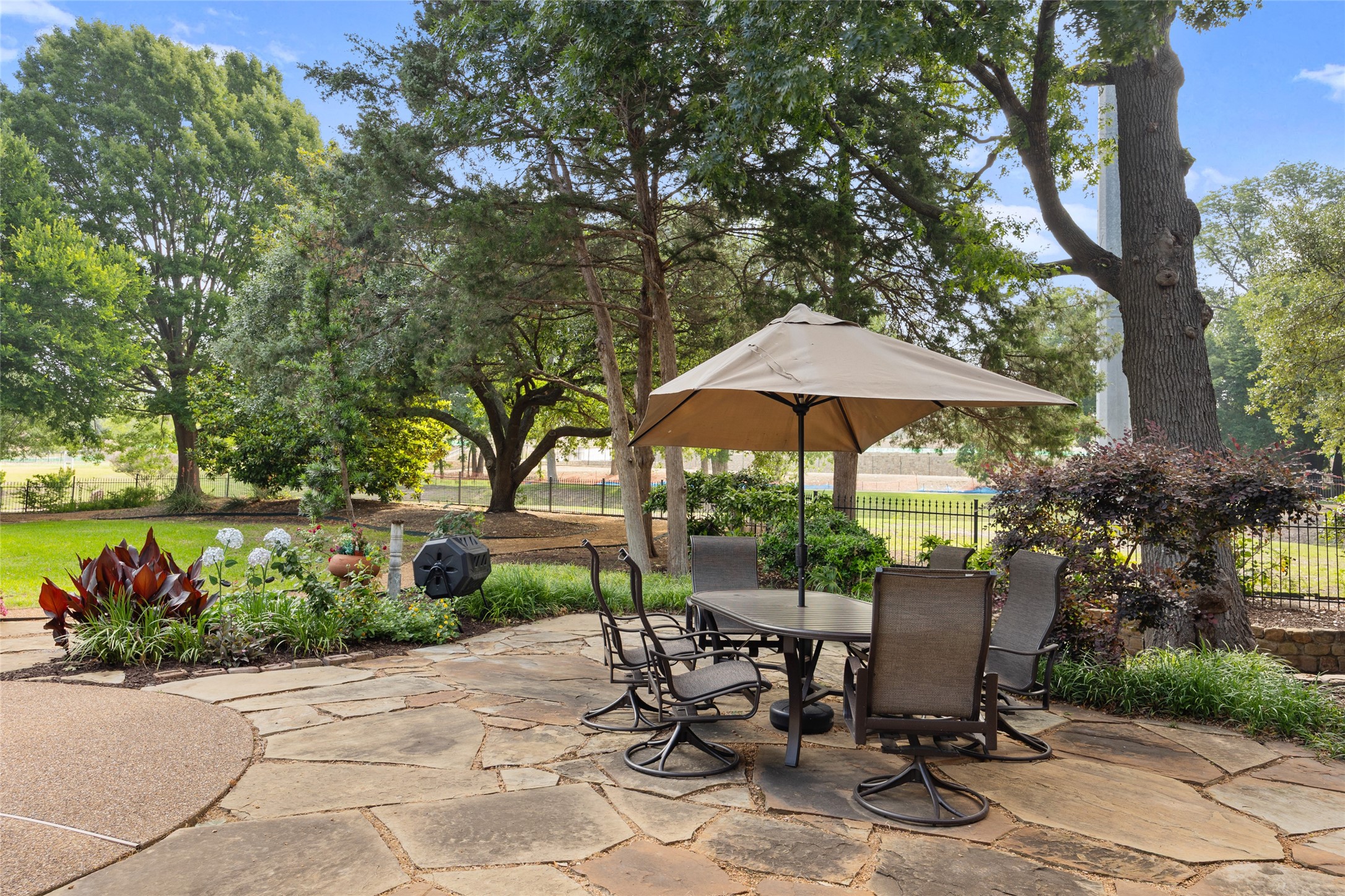 3109 Country Club Drive