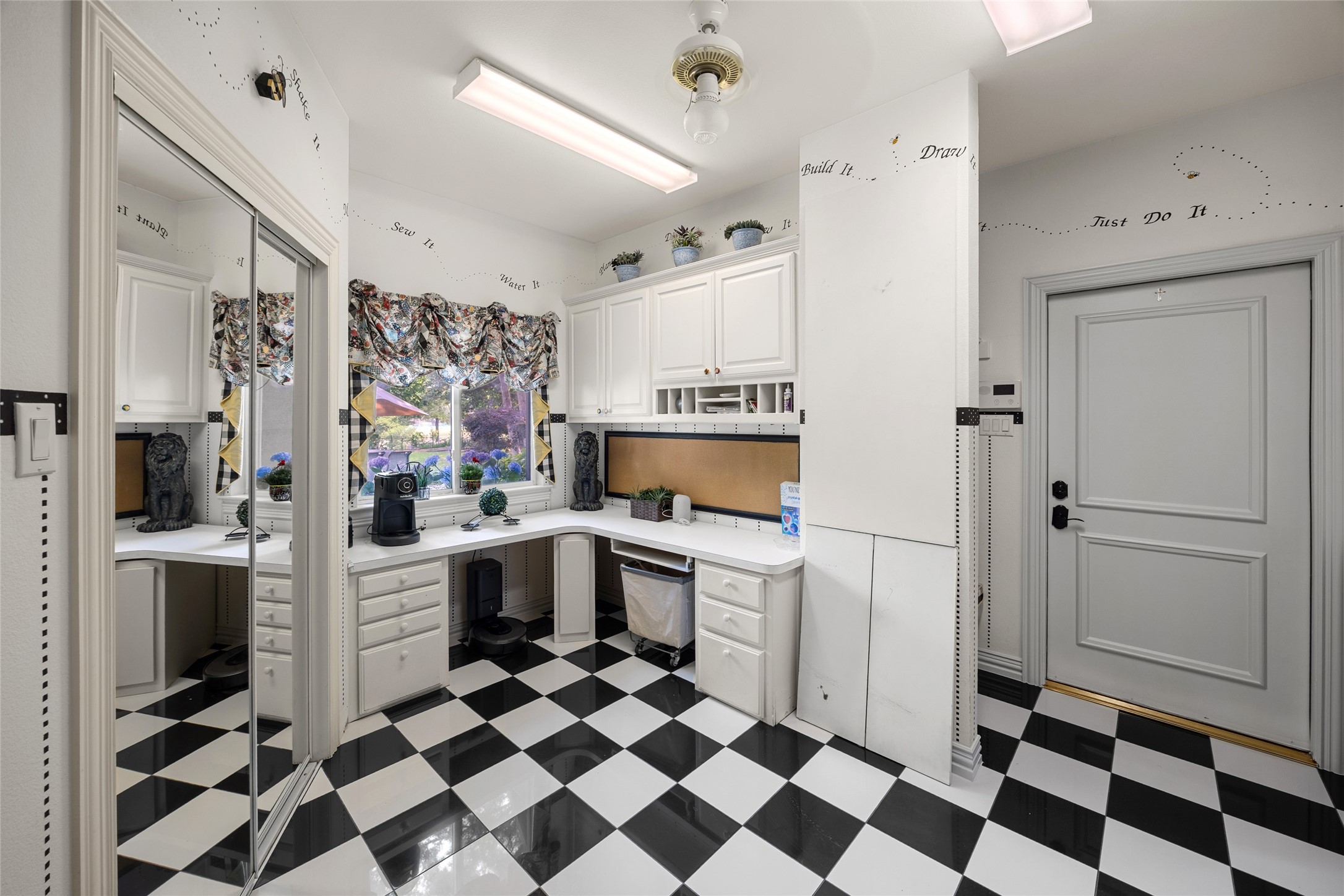 3109 Country Club Drive