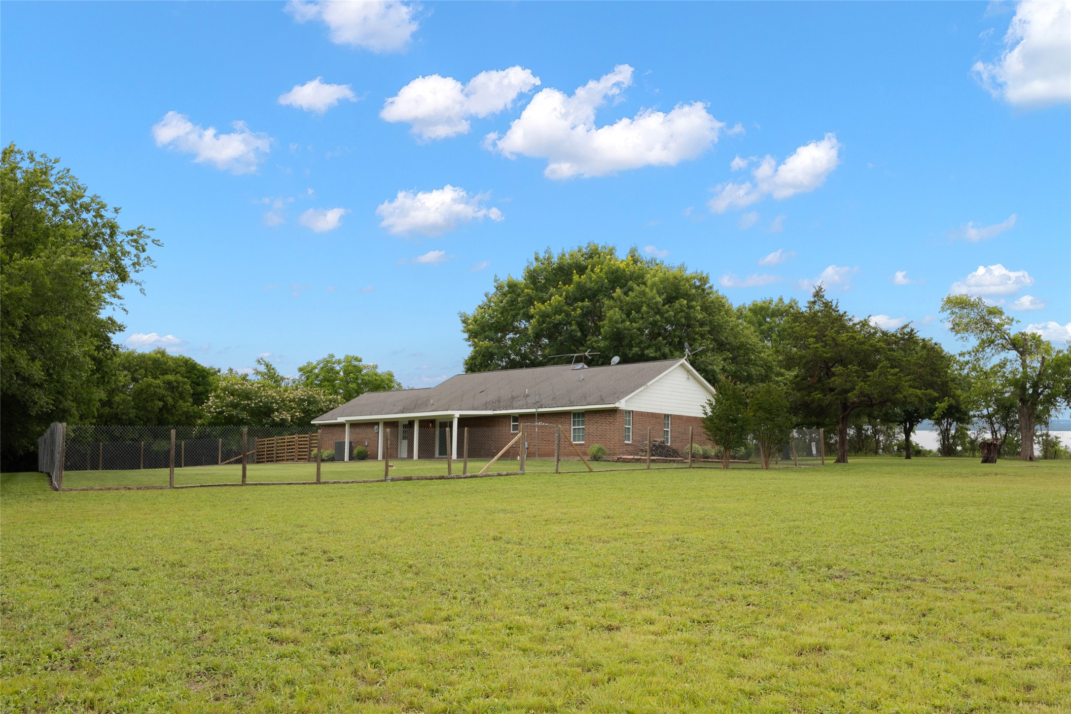 2144 County Road 4535