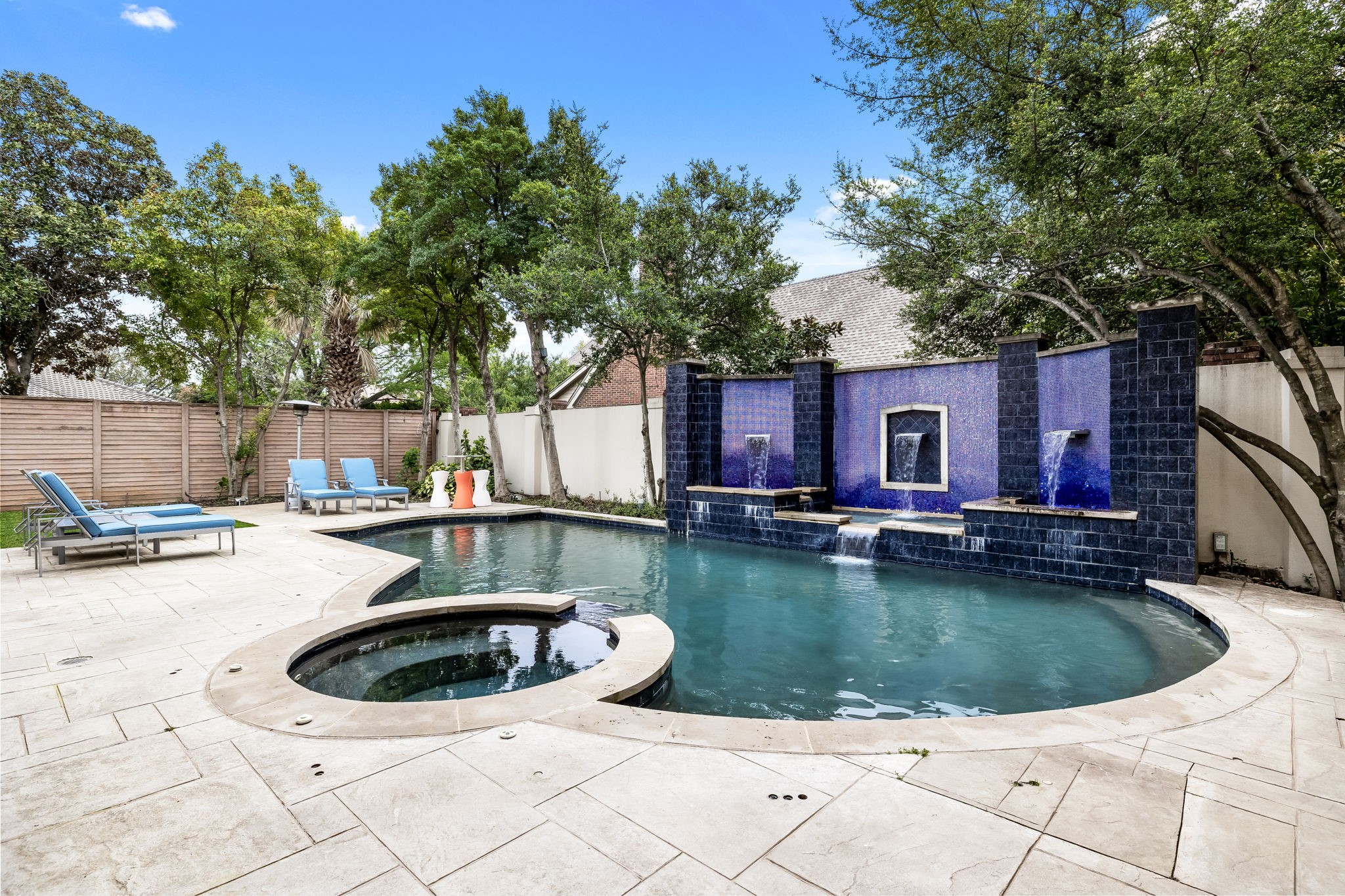 5608 Stone Cliff Court
