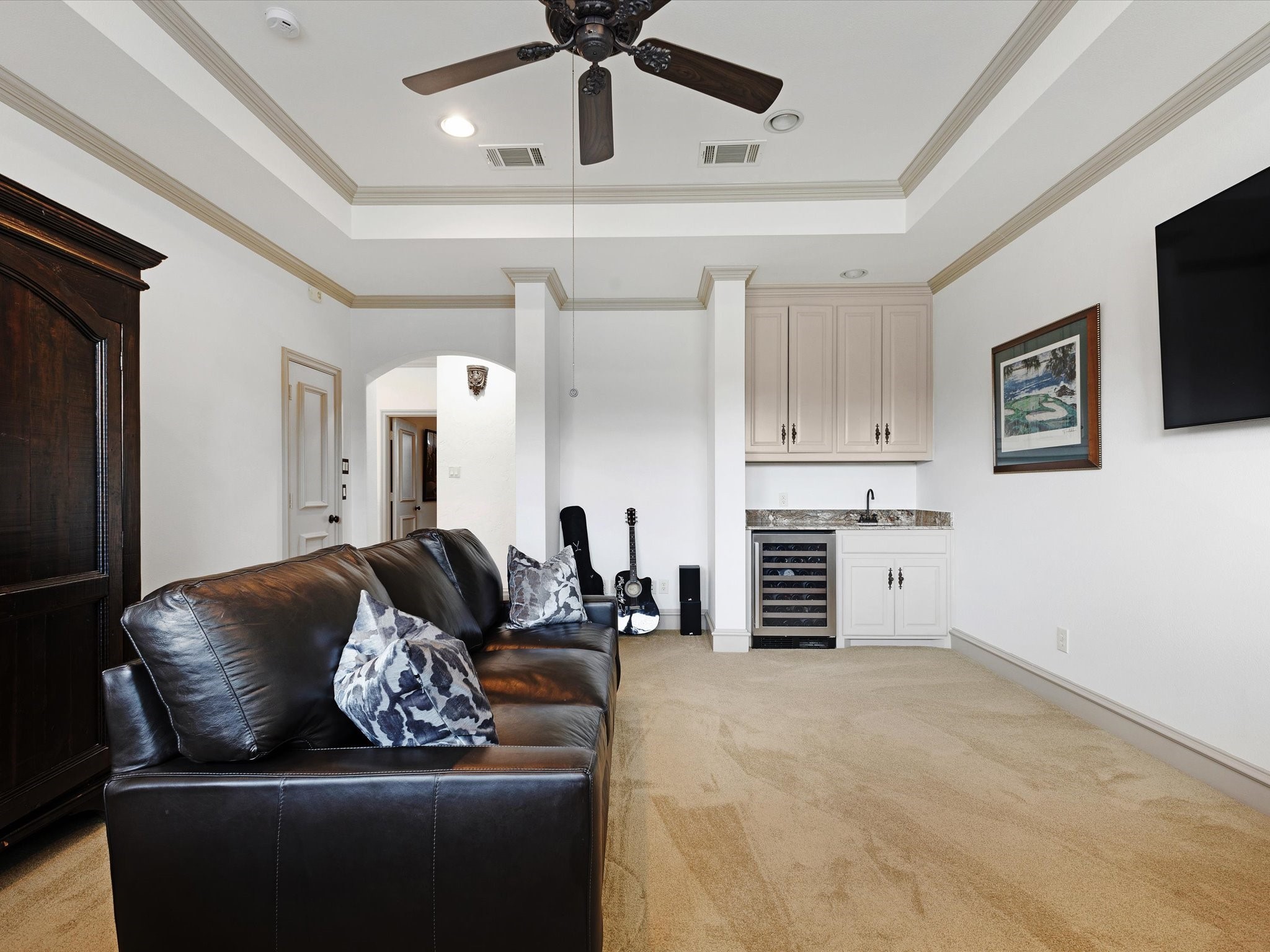 401 Wyndemere Boulevard