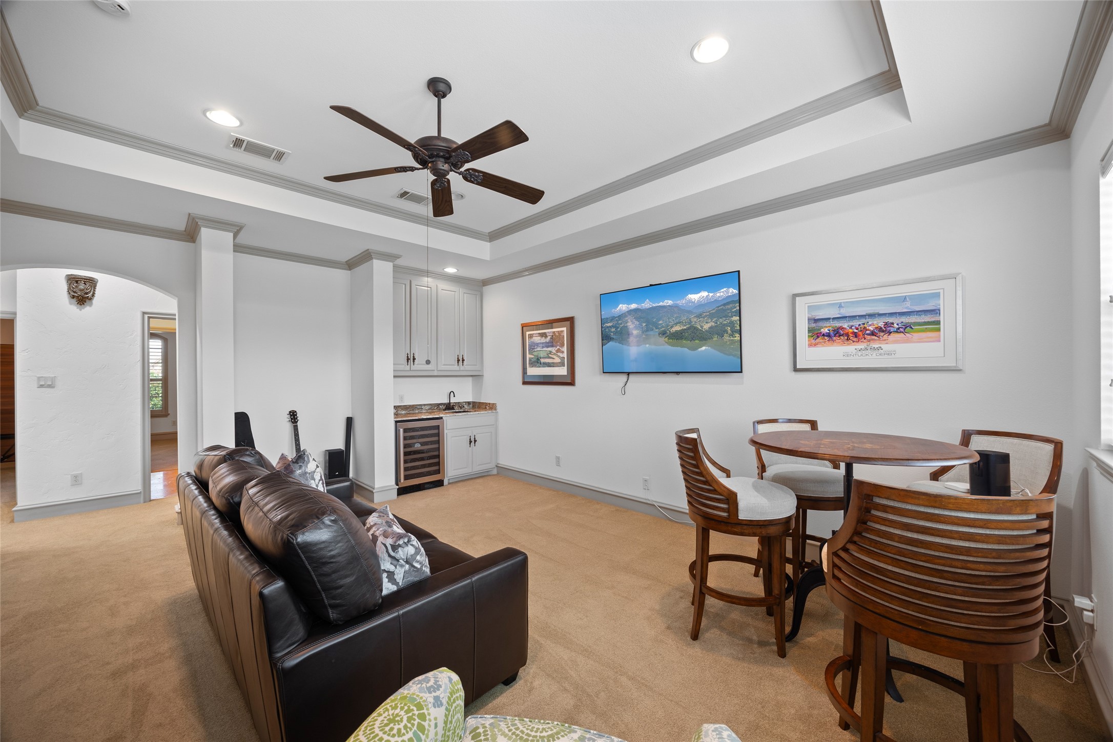 401 Wyndemere Boulevard