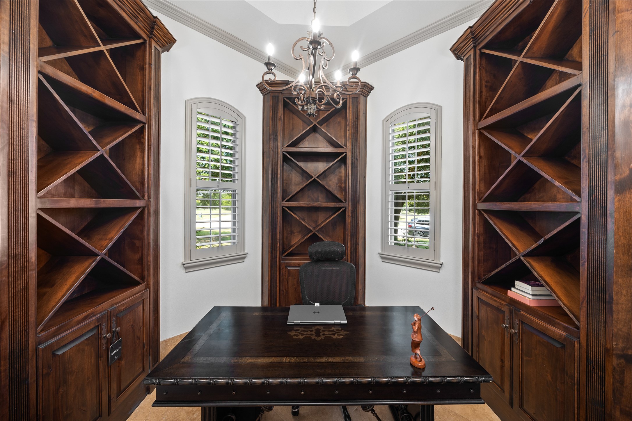 401 Wyndemere Boulevard