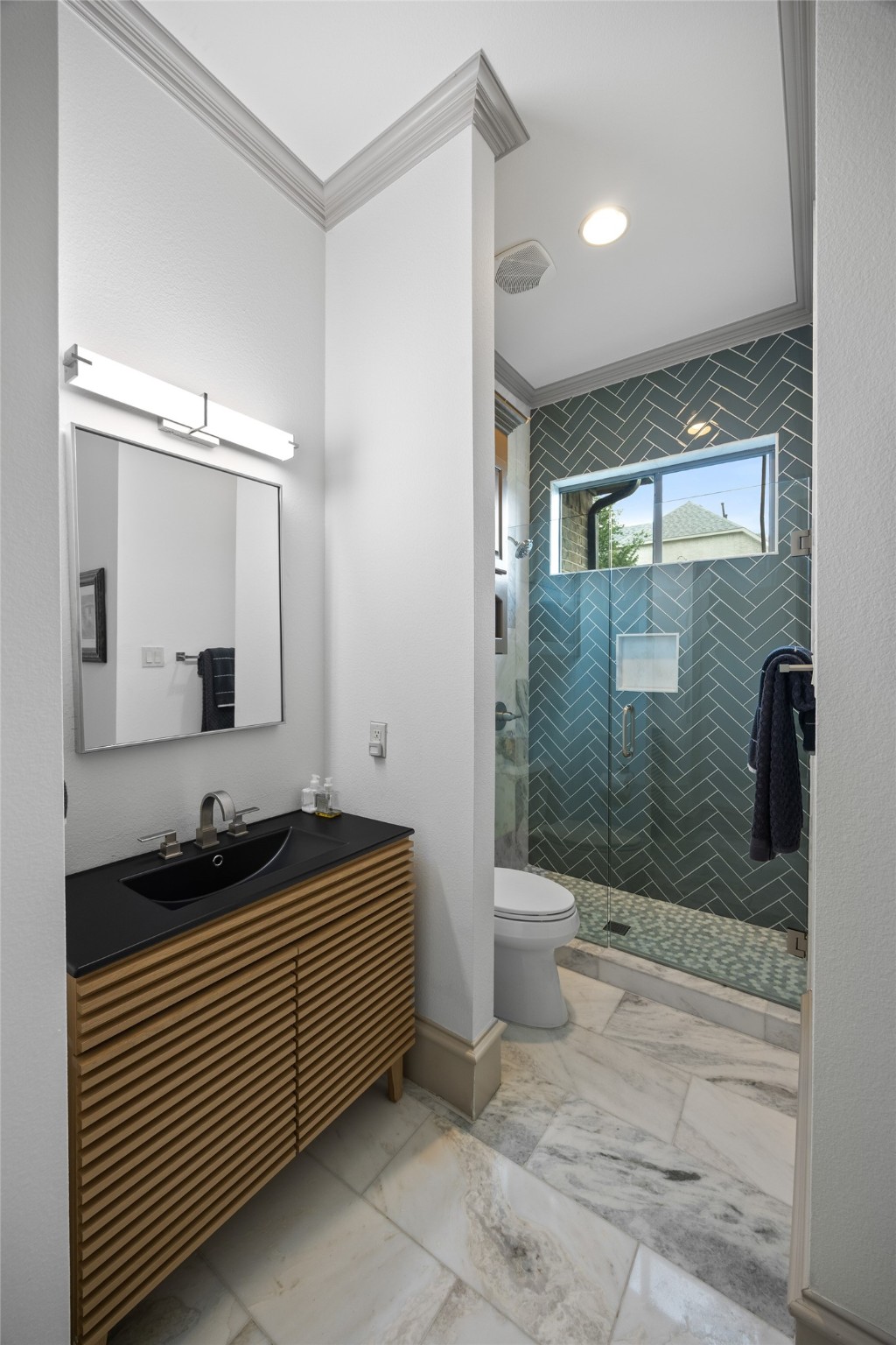 401 Wyndemere Boulevard