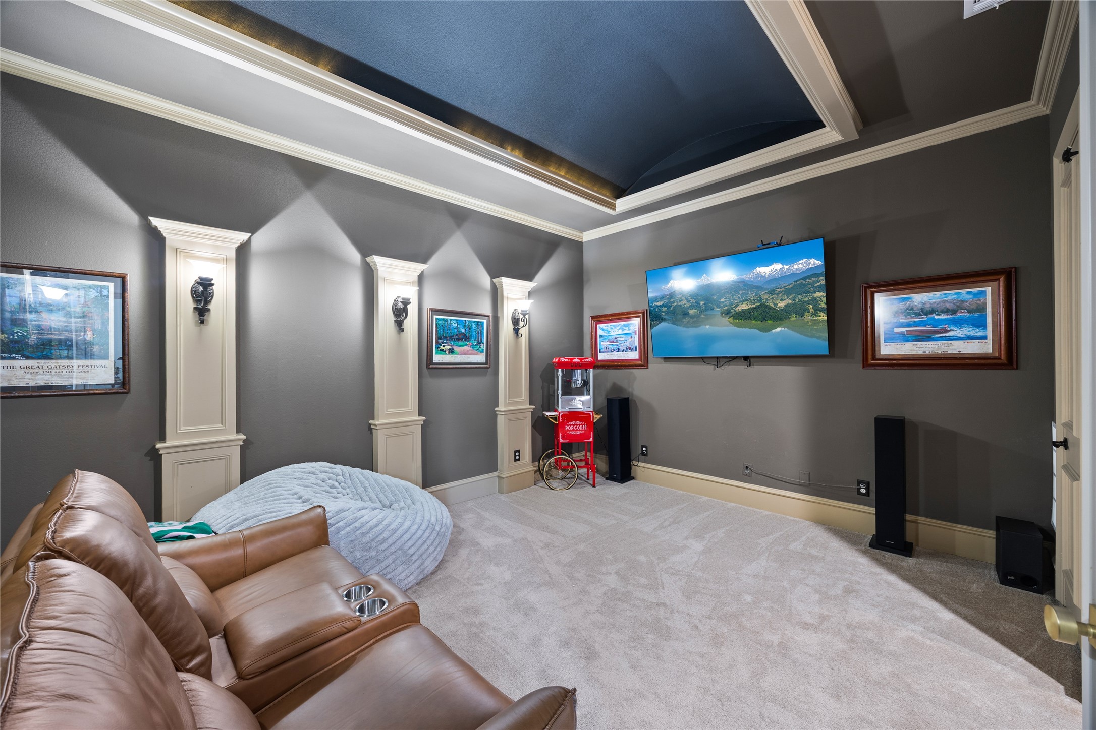 401 Wyndemere Boulevard