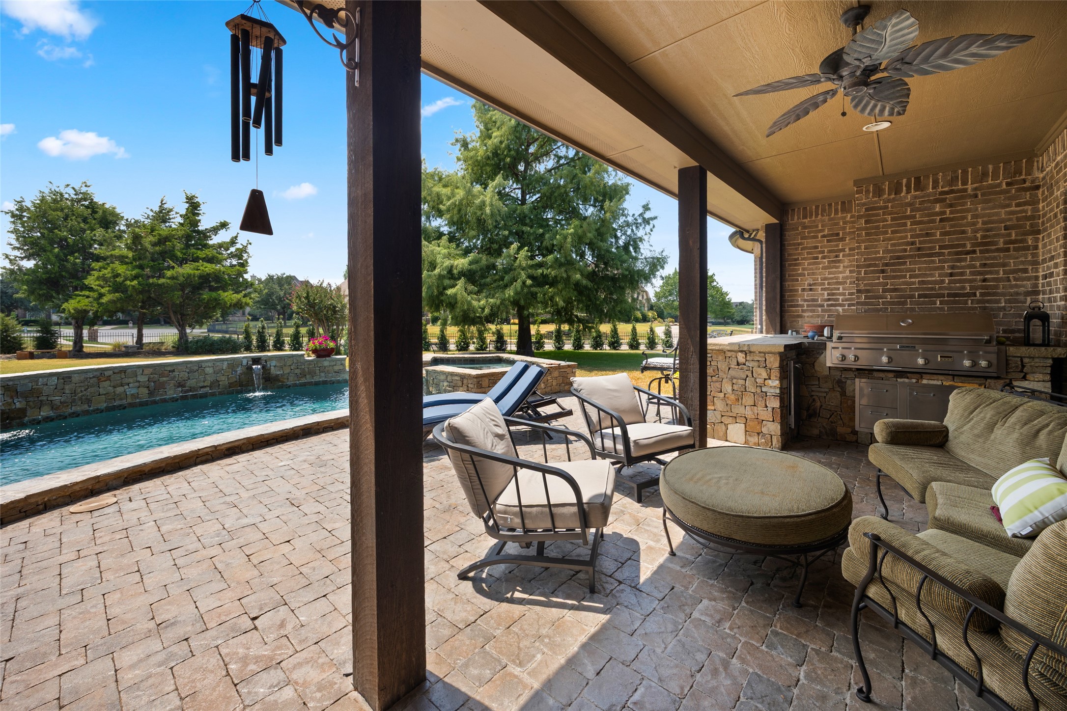 401 Wyndemere Boulevard