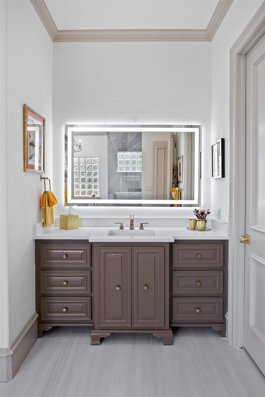 401 Wyndemere Boulevard