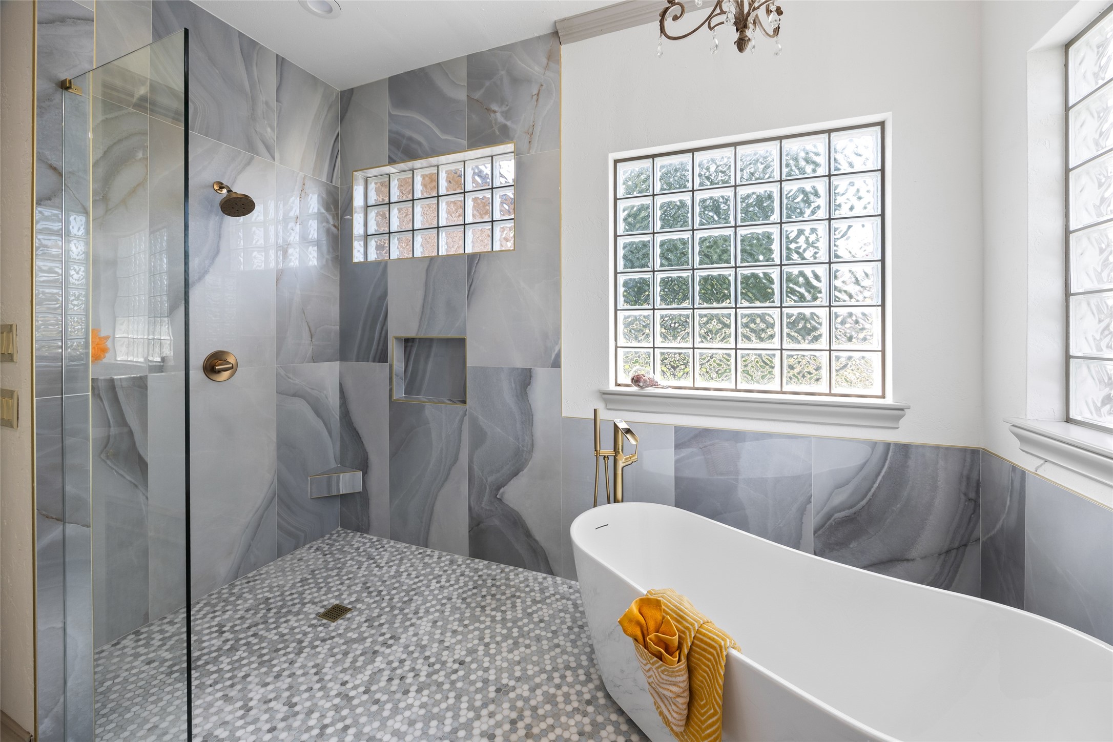 401 Wyndemere Boulevard