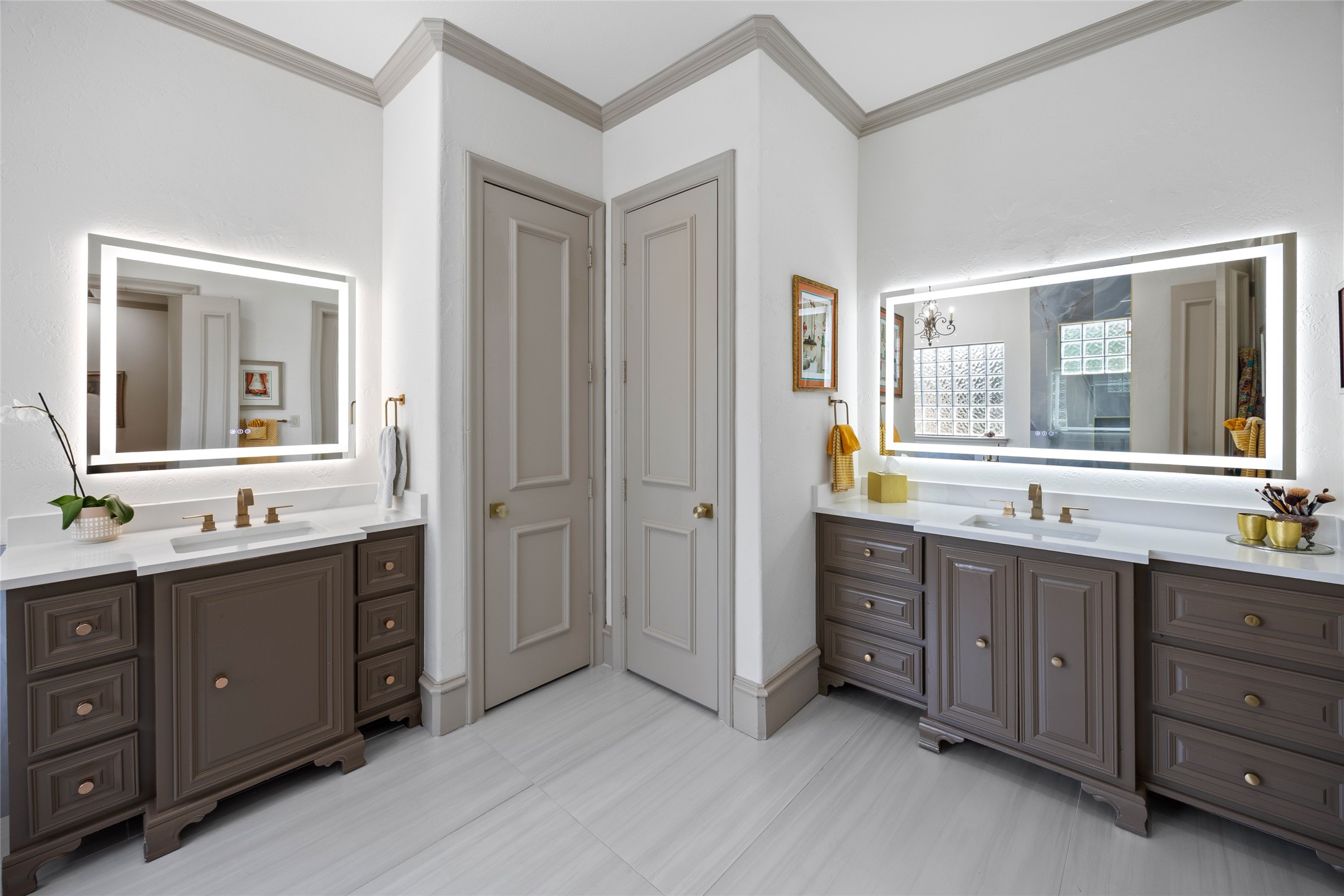 401 Wyndemere Boulevard