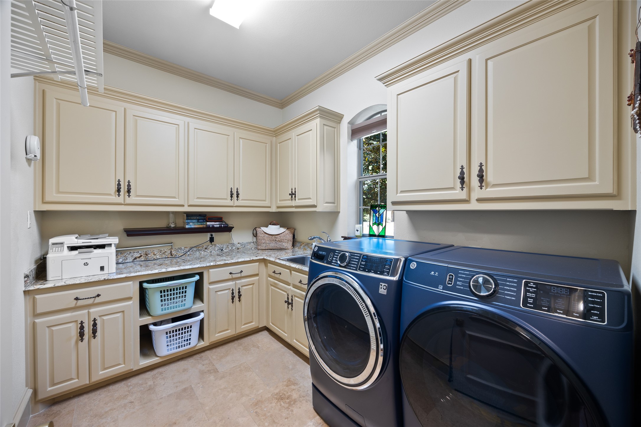 401 Wyndemere Boulevard