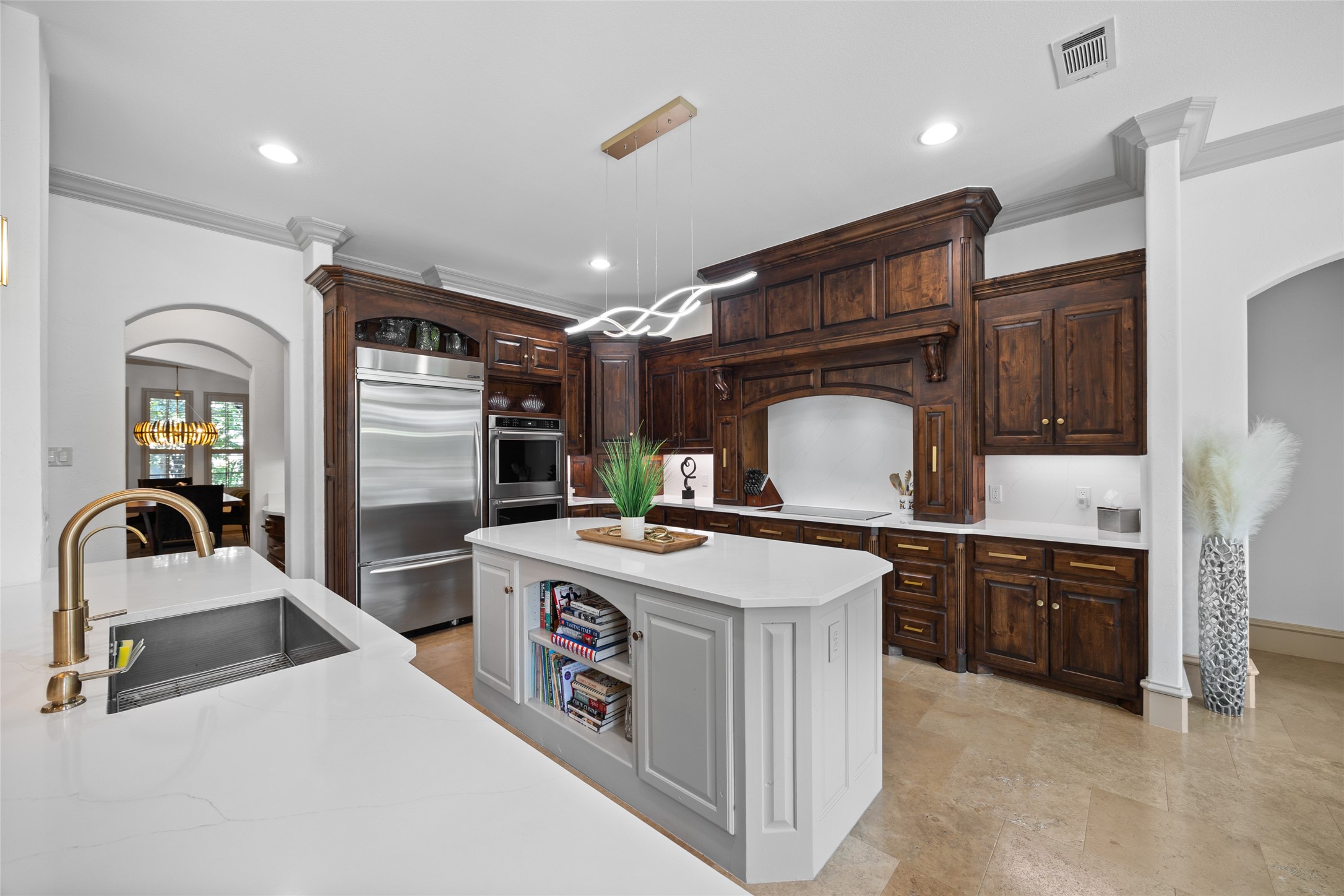 401 Wyndemere Boulevard