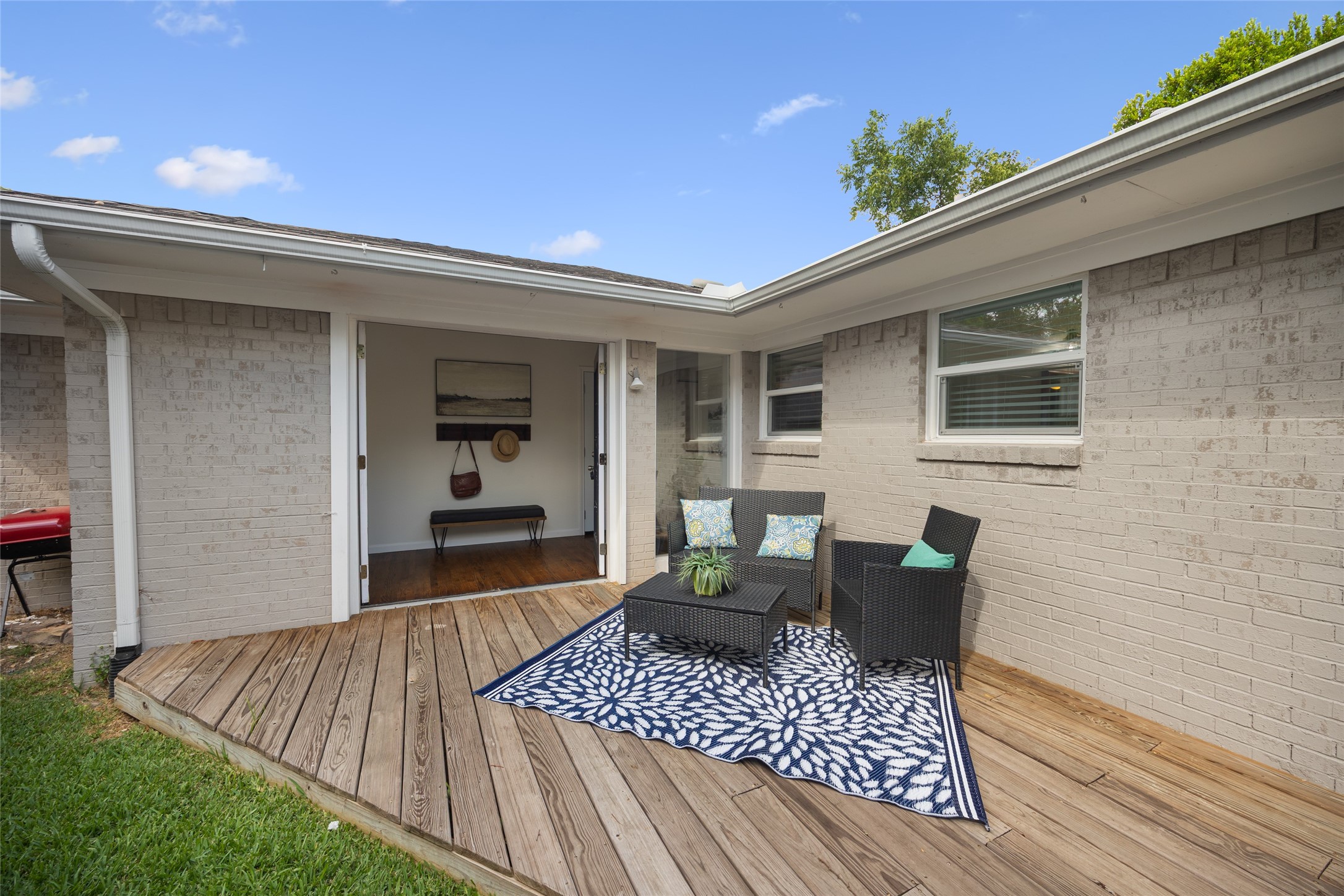 7024 Irongate Lane