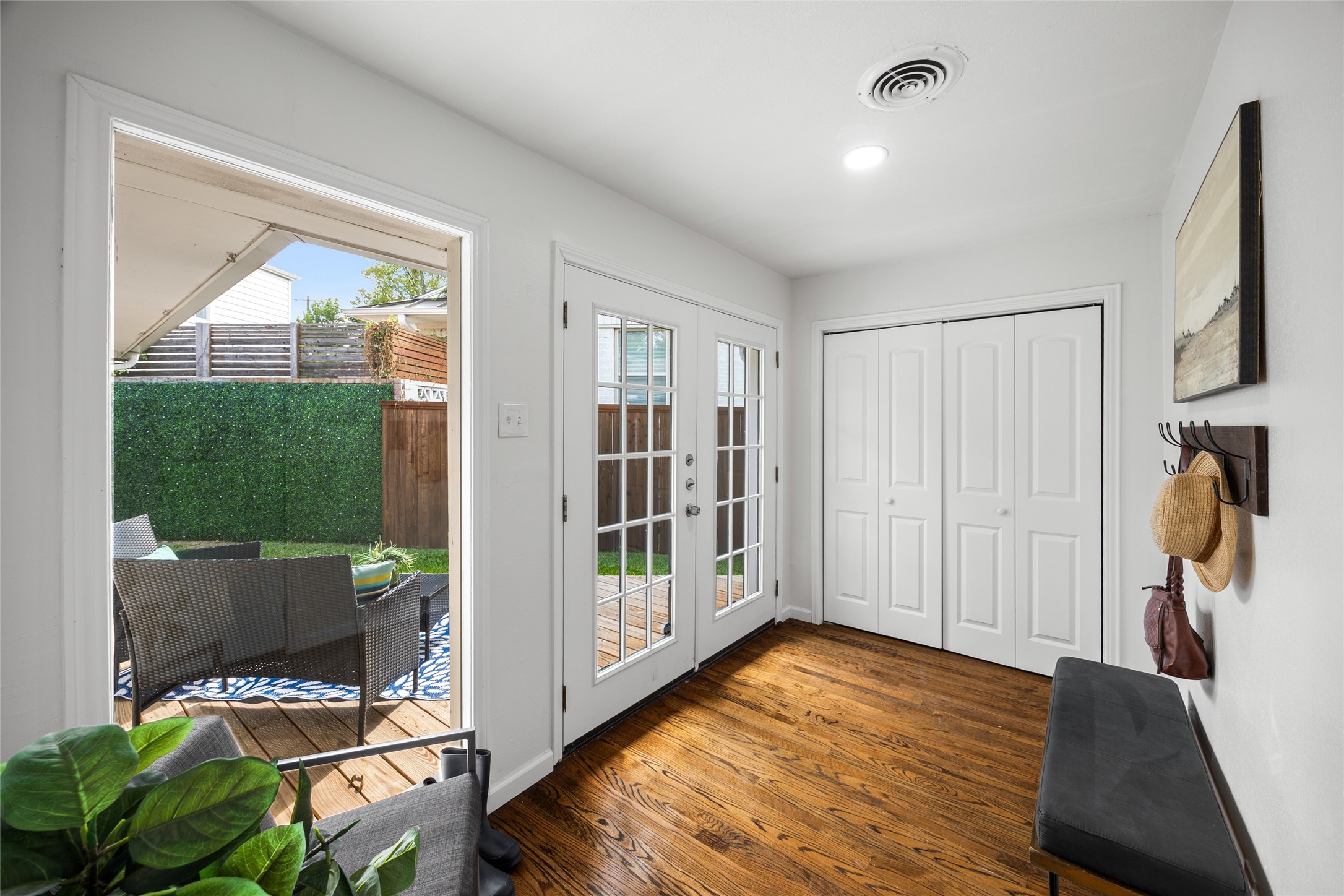 7024 Irongate Lane
