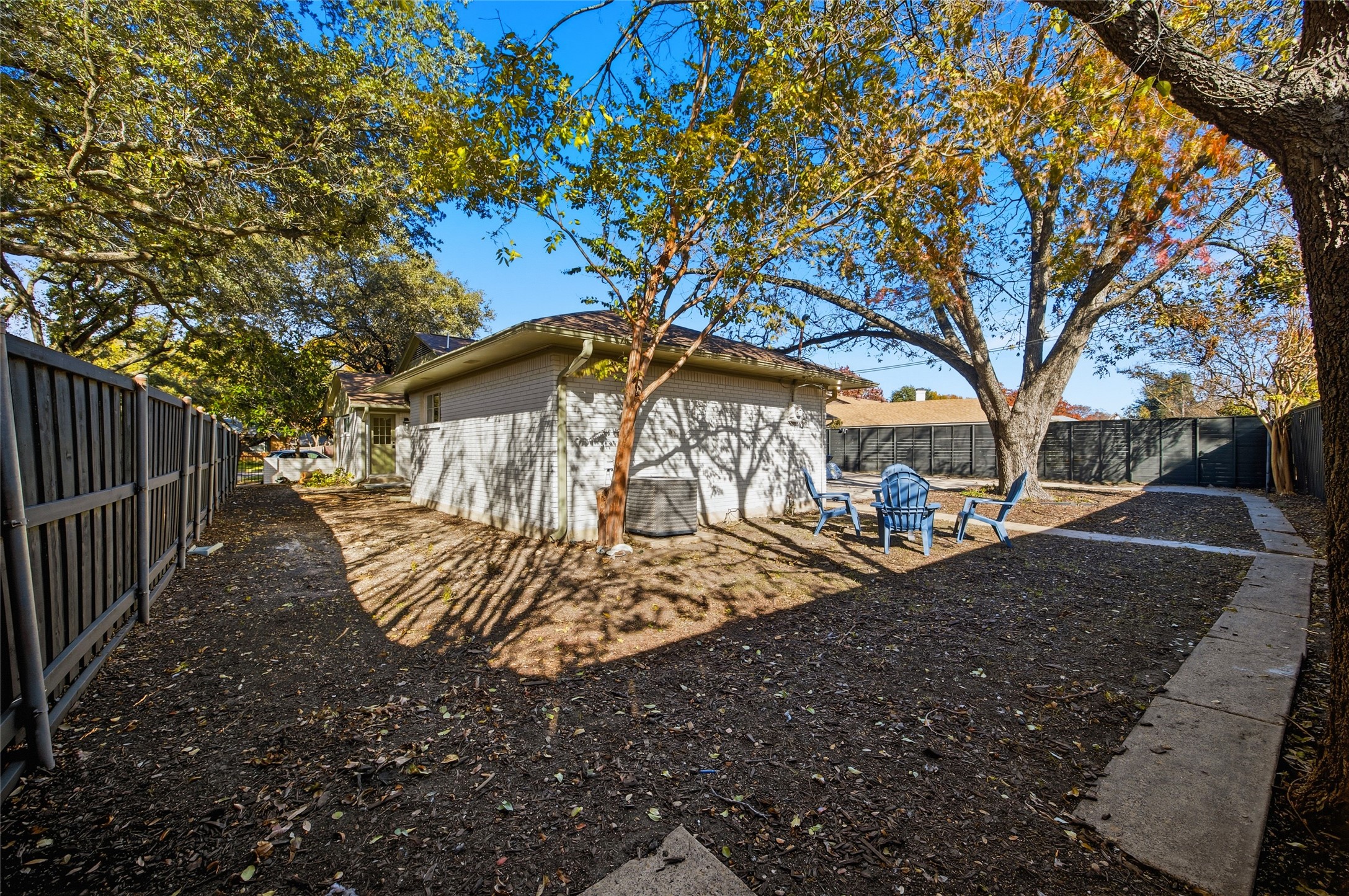 6116 E University Boulevard