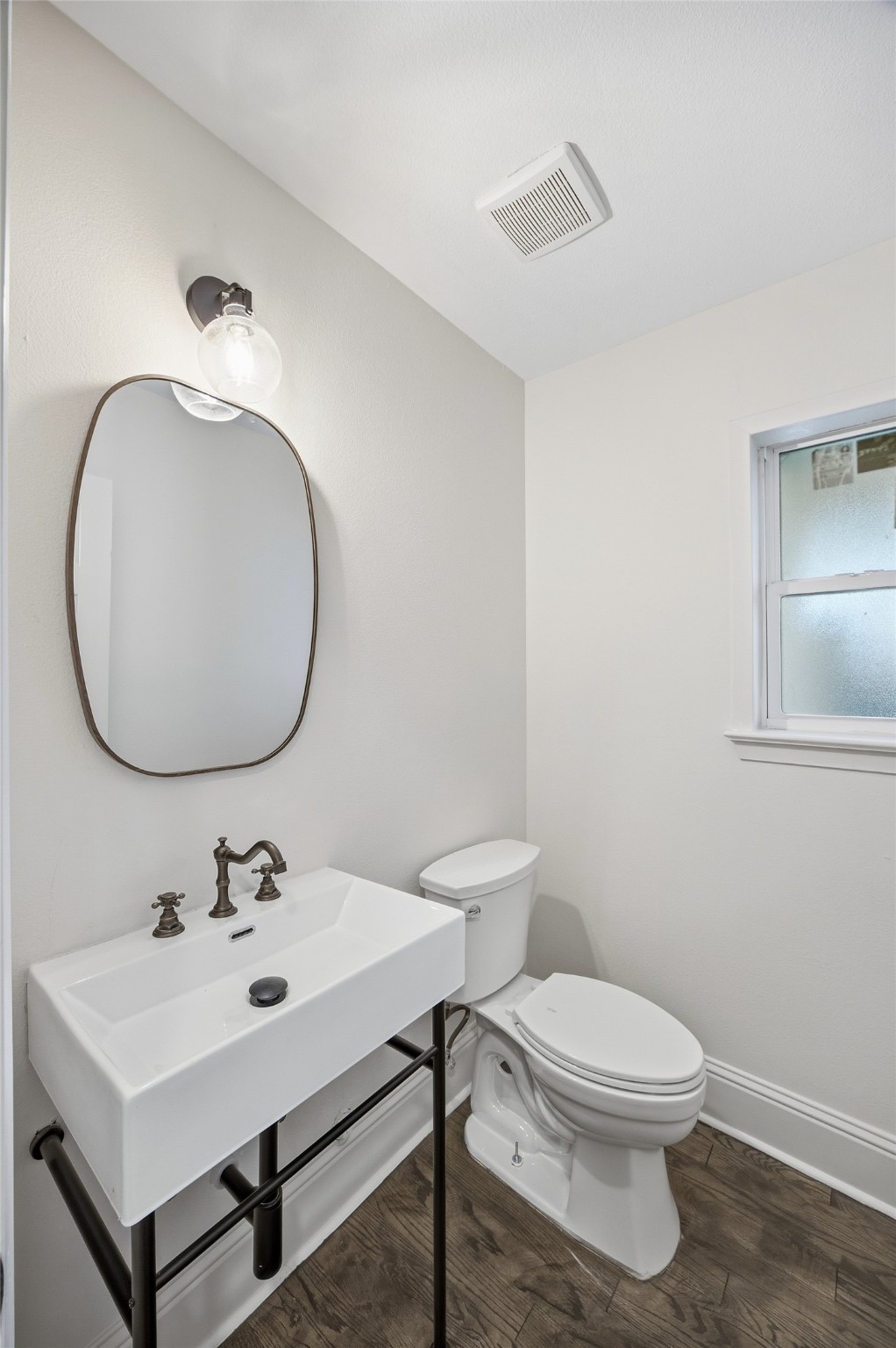 6116 E University Boulevard