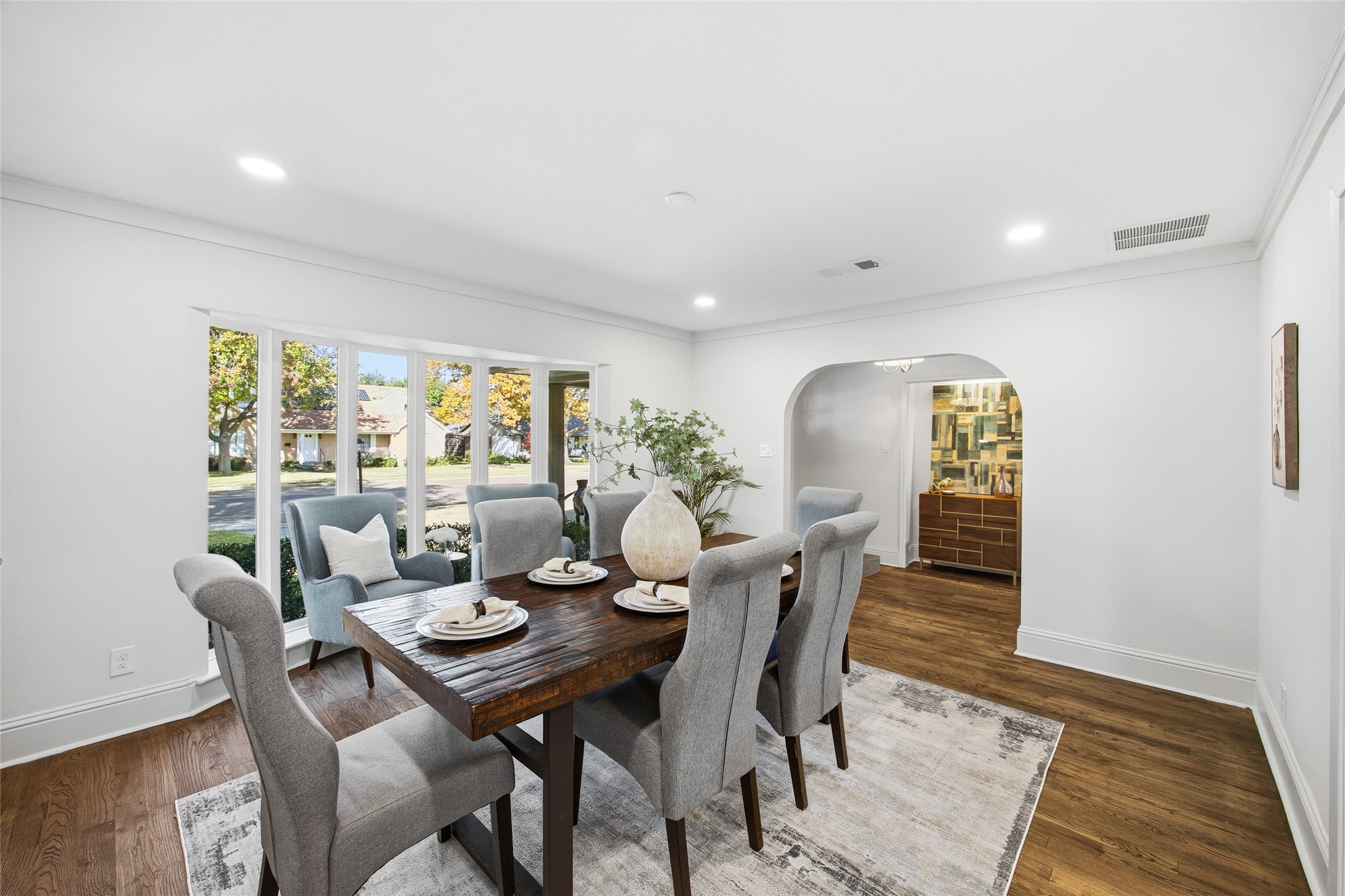 6116 E University Boulevard