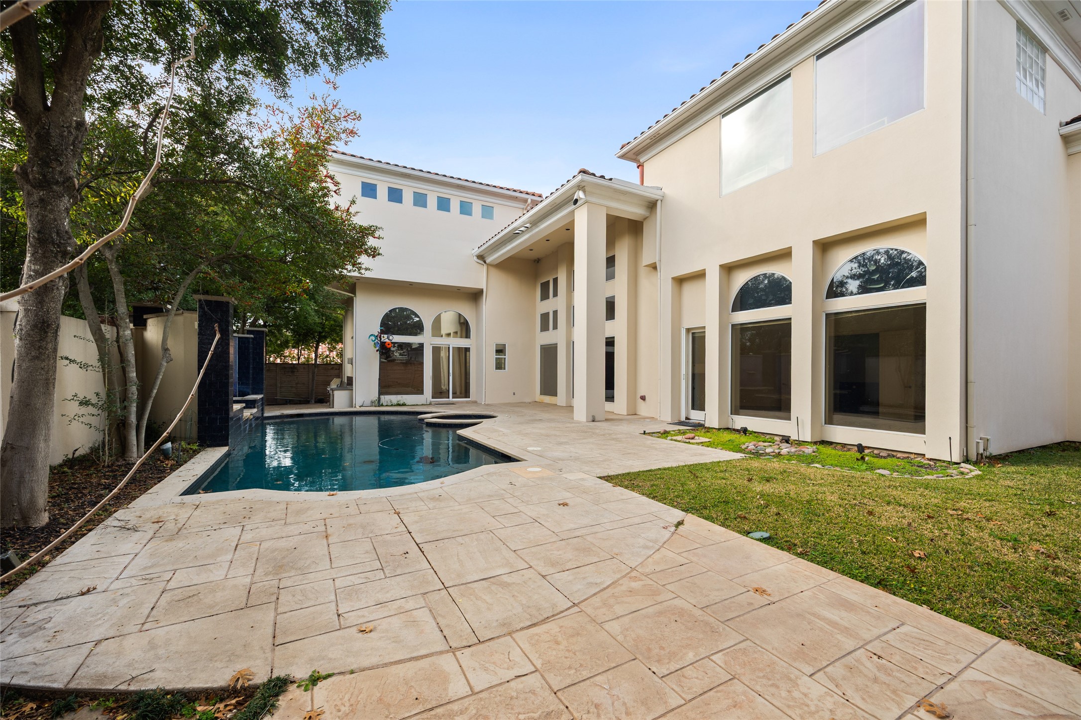 5608 Stone Cliff Court