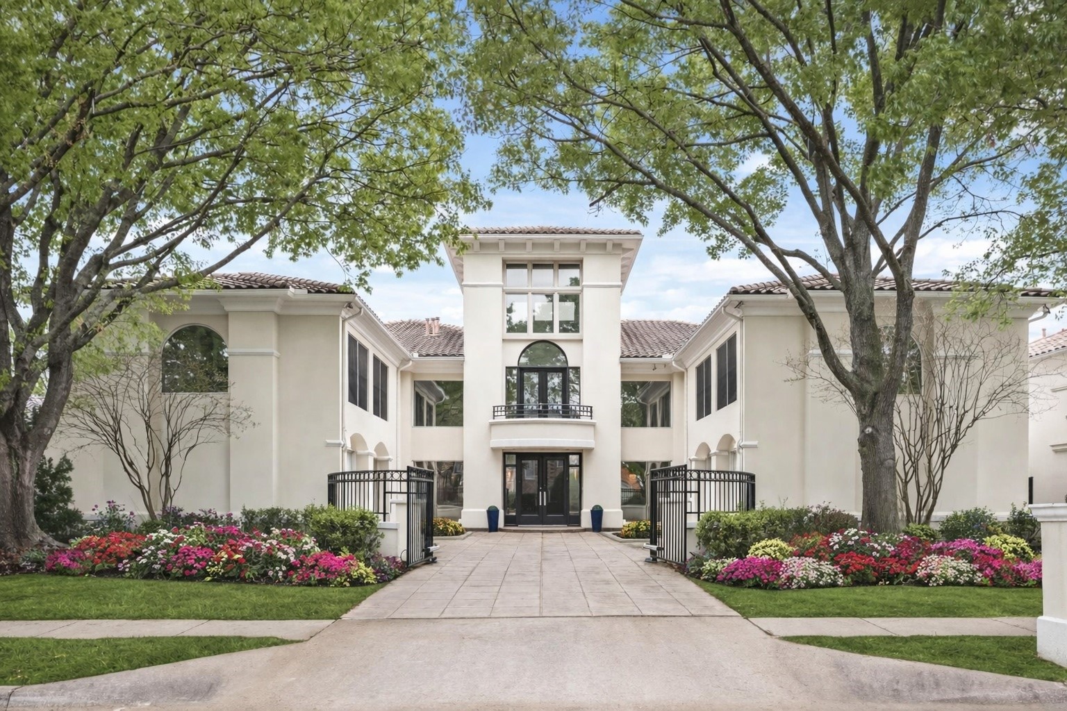 5608 Stone Cliff Court