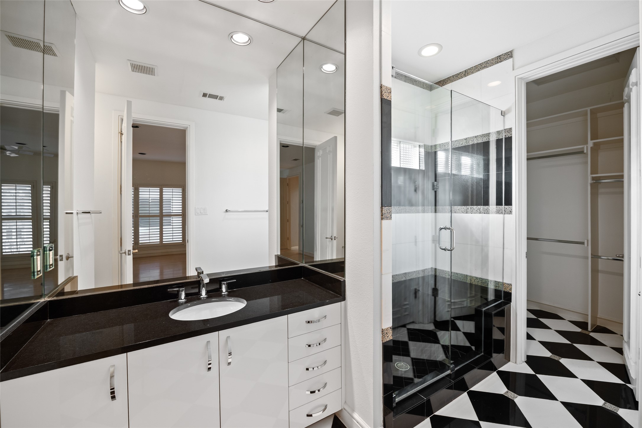 5608 Stone Cliff Court