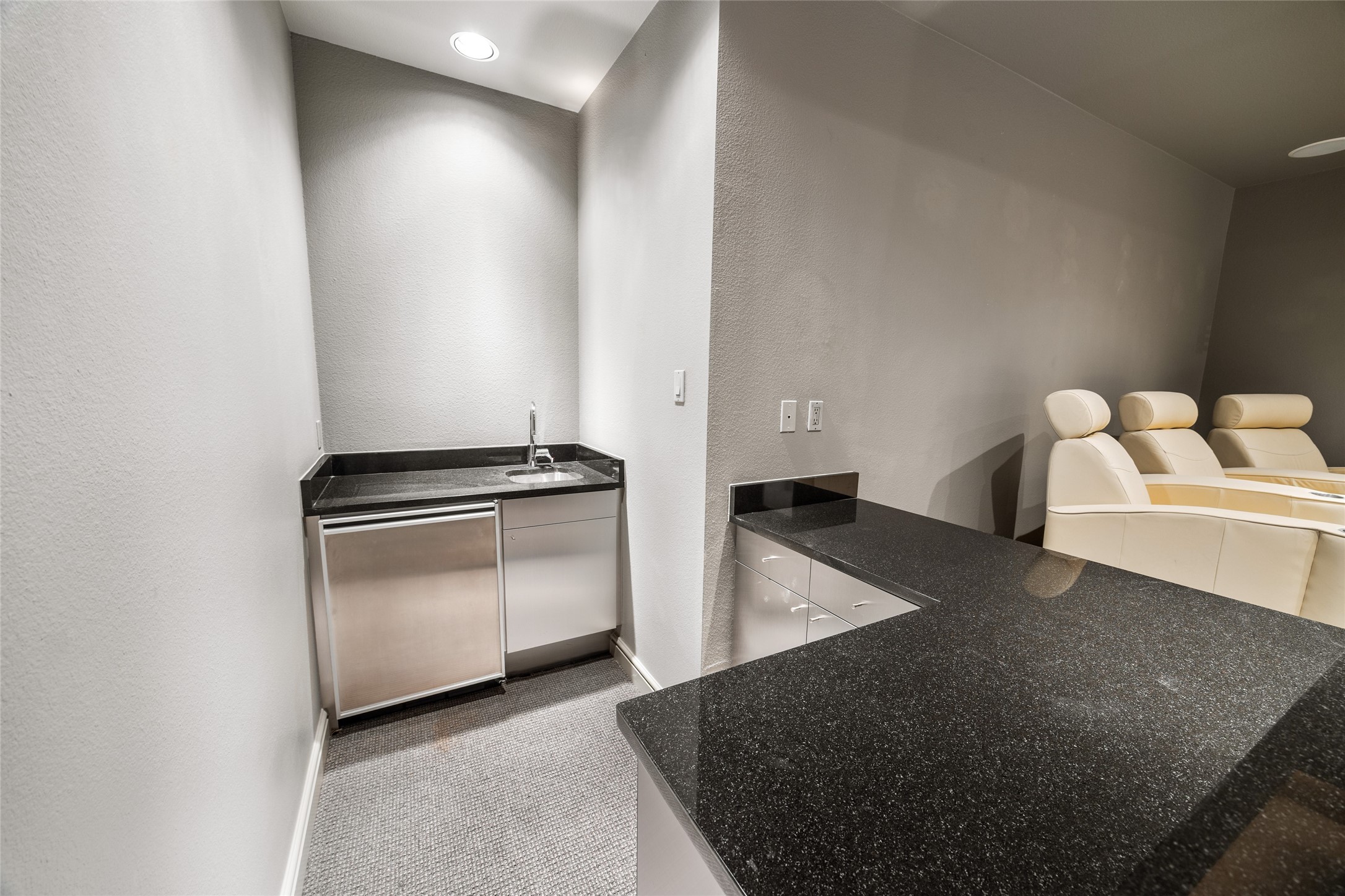 5608 Stone Cliff Court