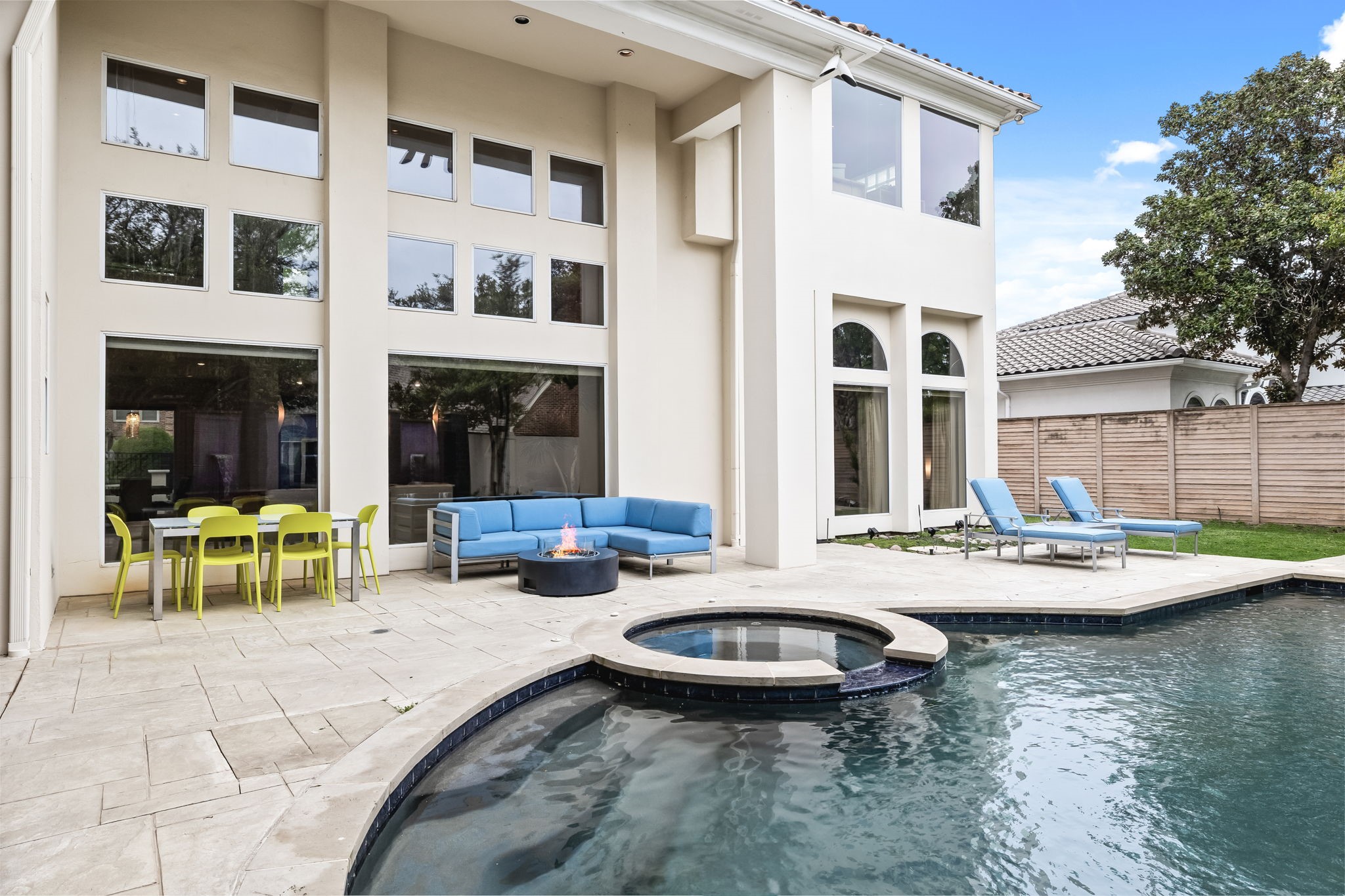 5608 Stone Cliff Court