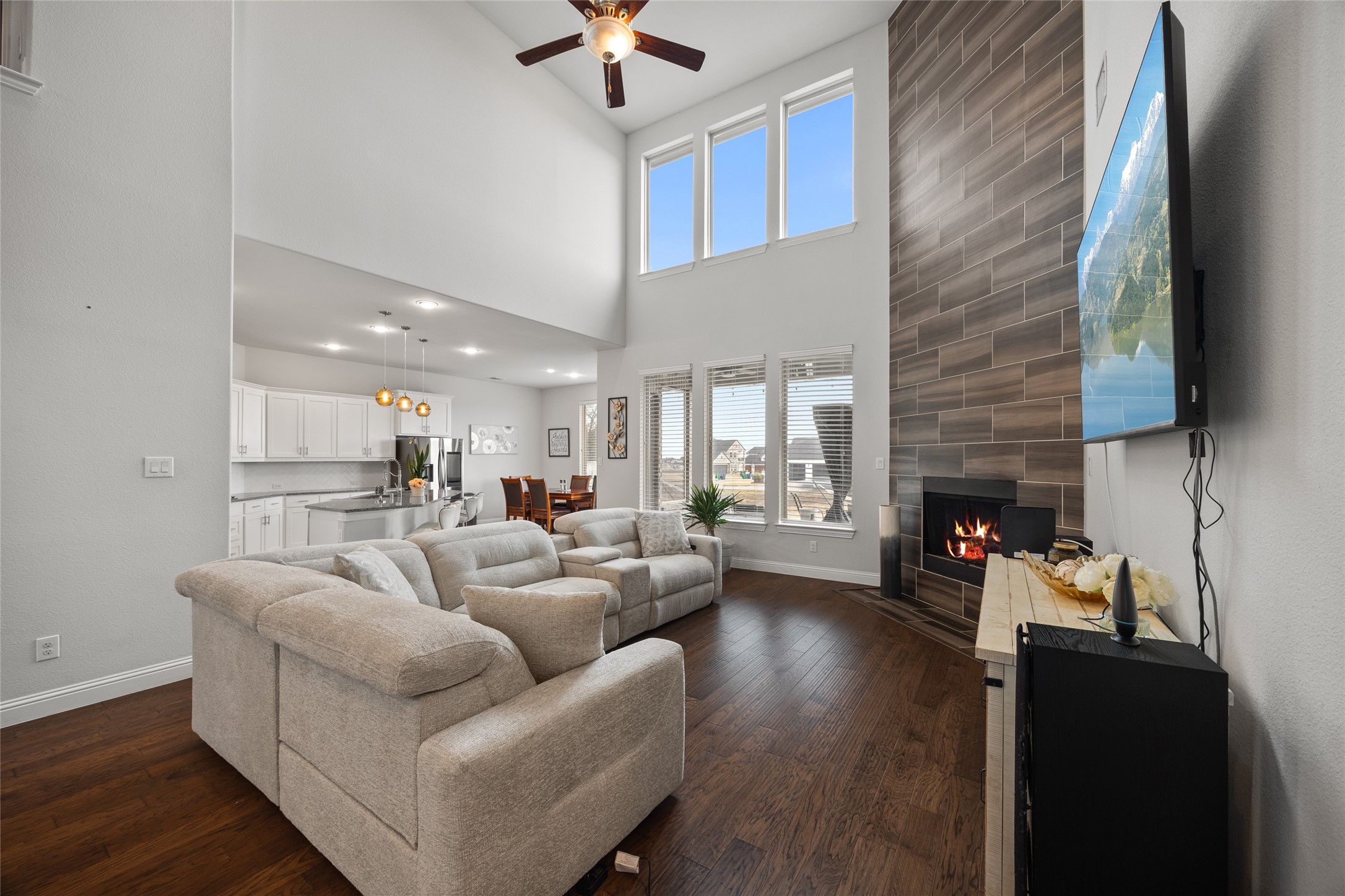 2212 Brooks Trail