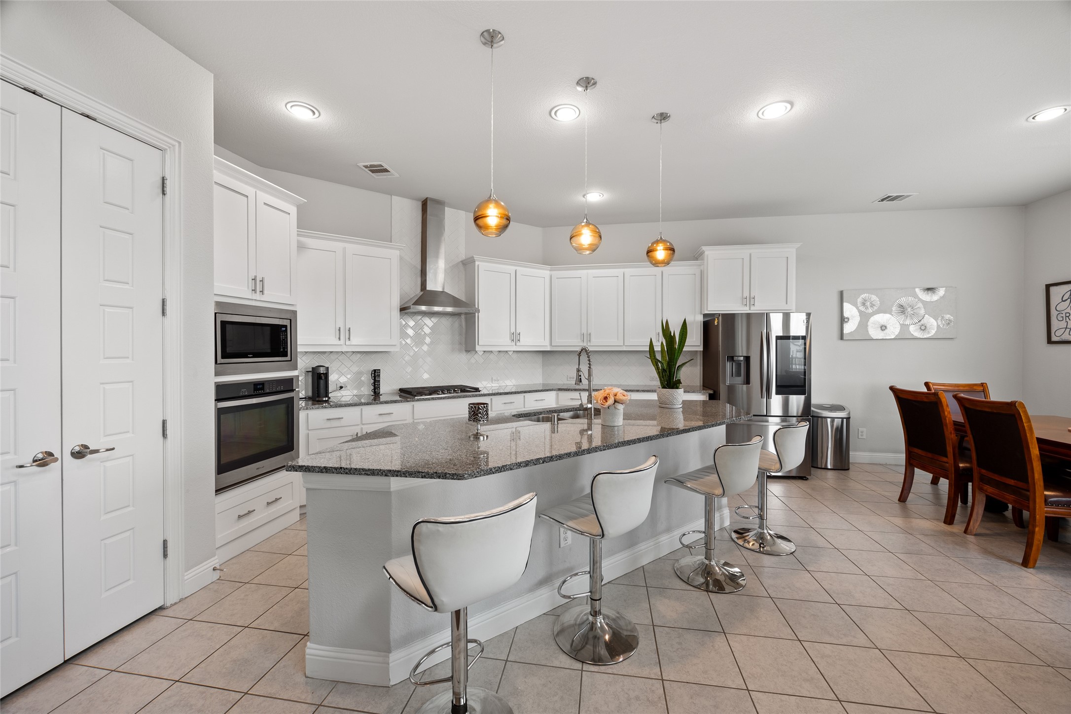2212 Brooks Trail