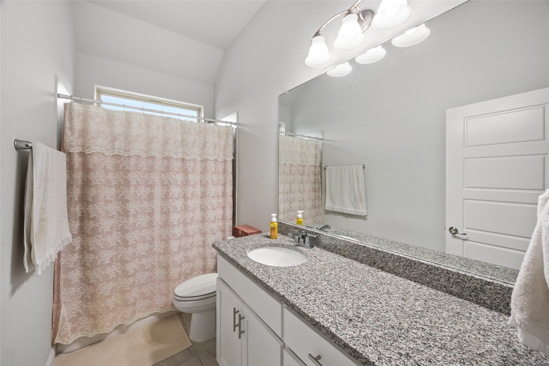 2212 Brooks Trail