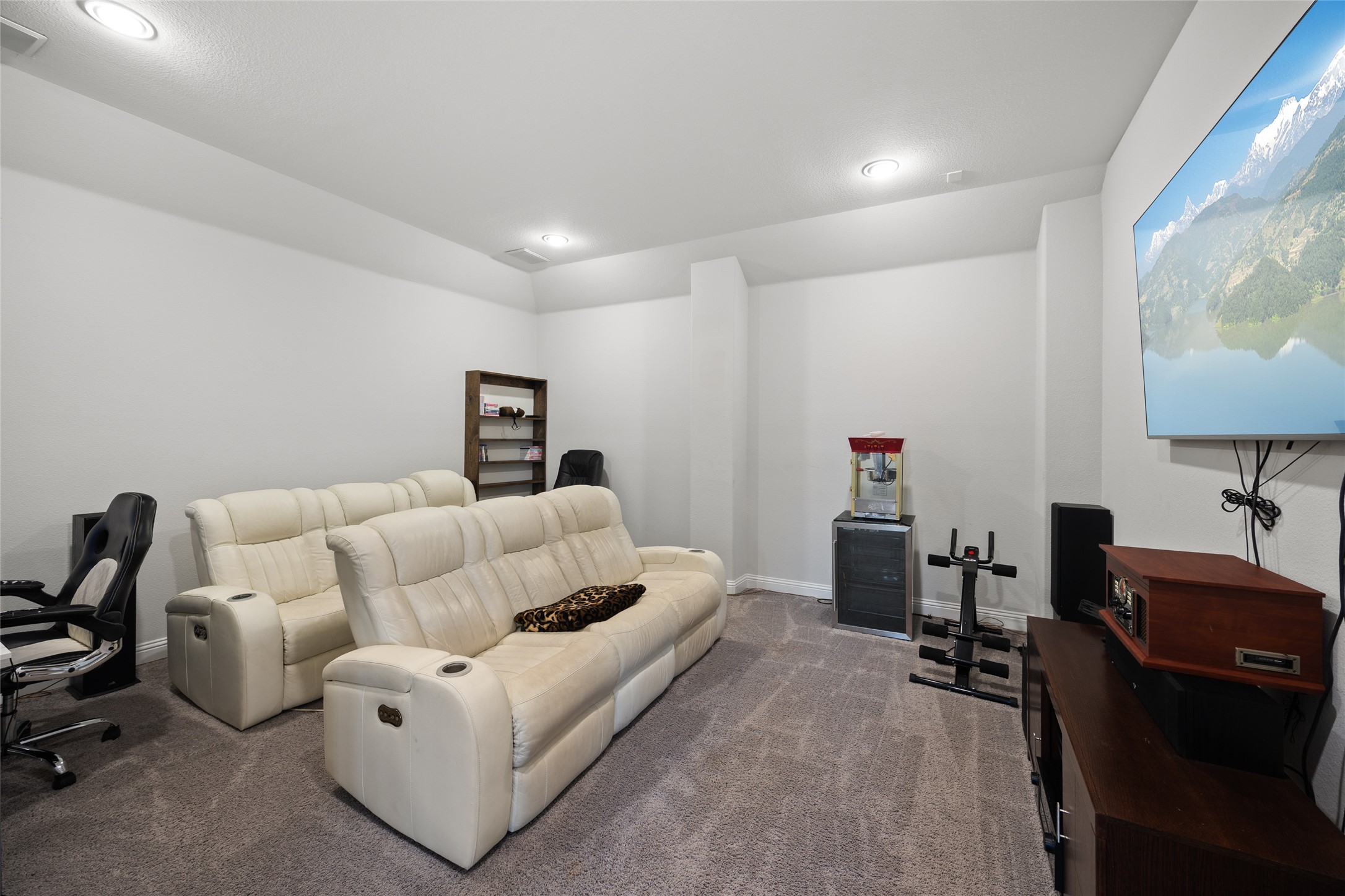 2212 Brooks Trail