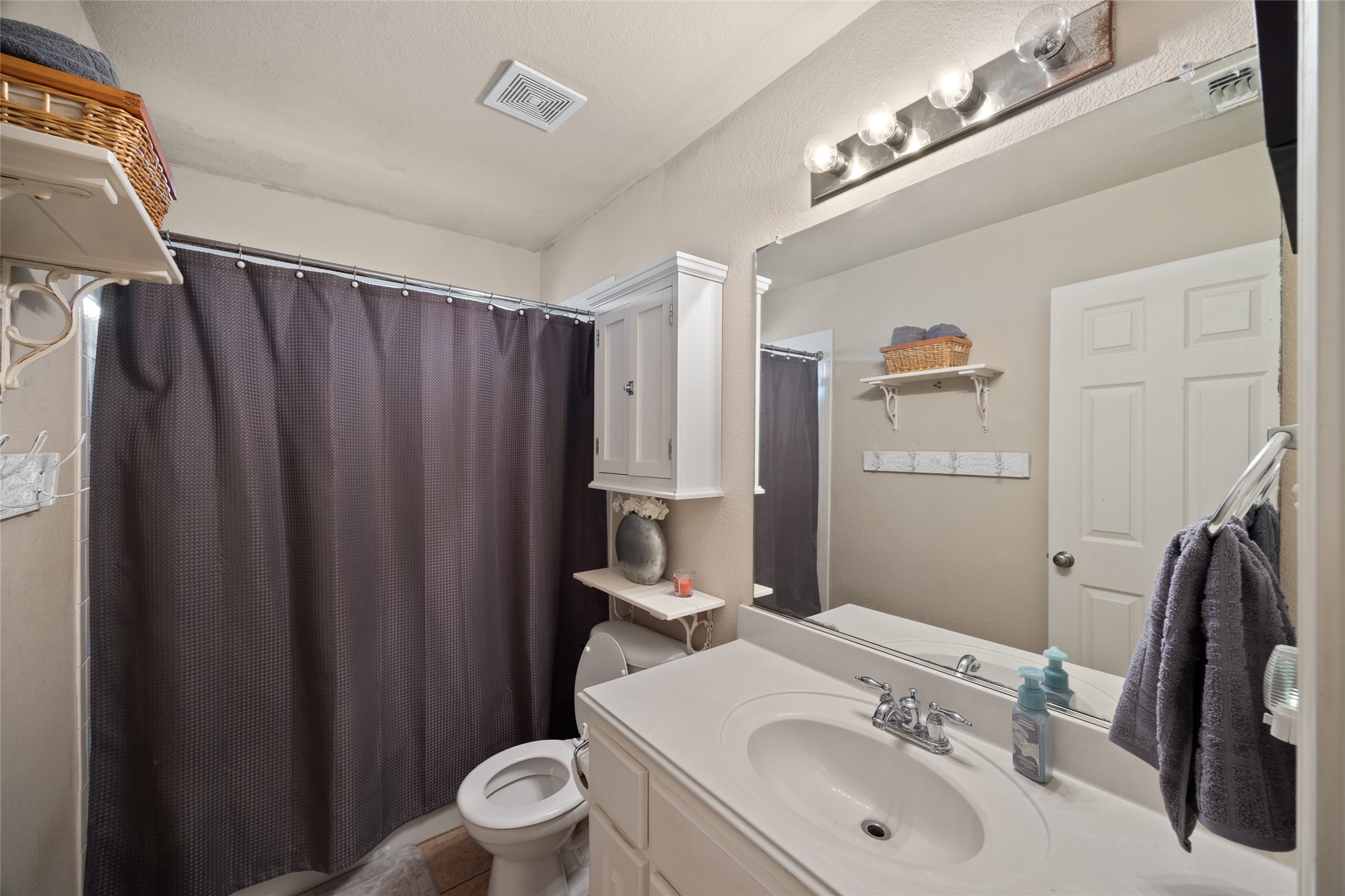 1503 Vinecrest Lane