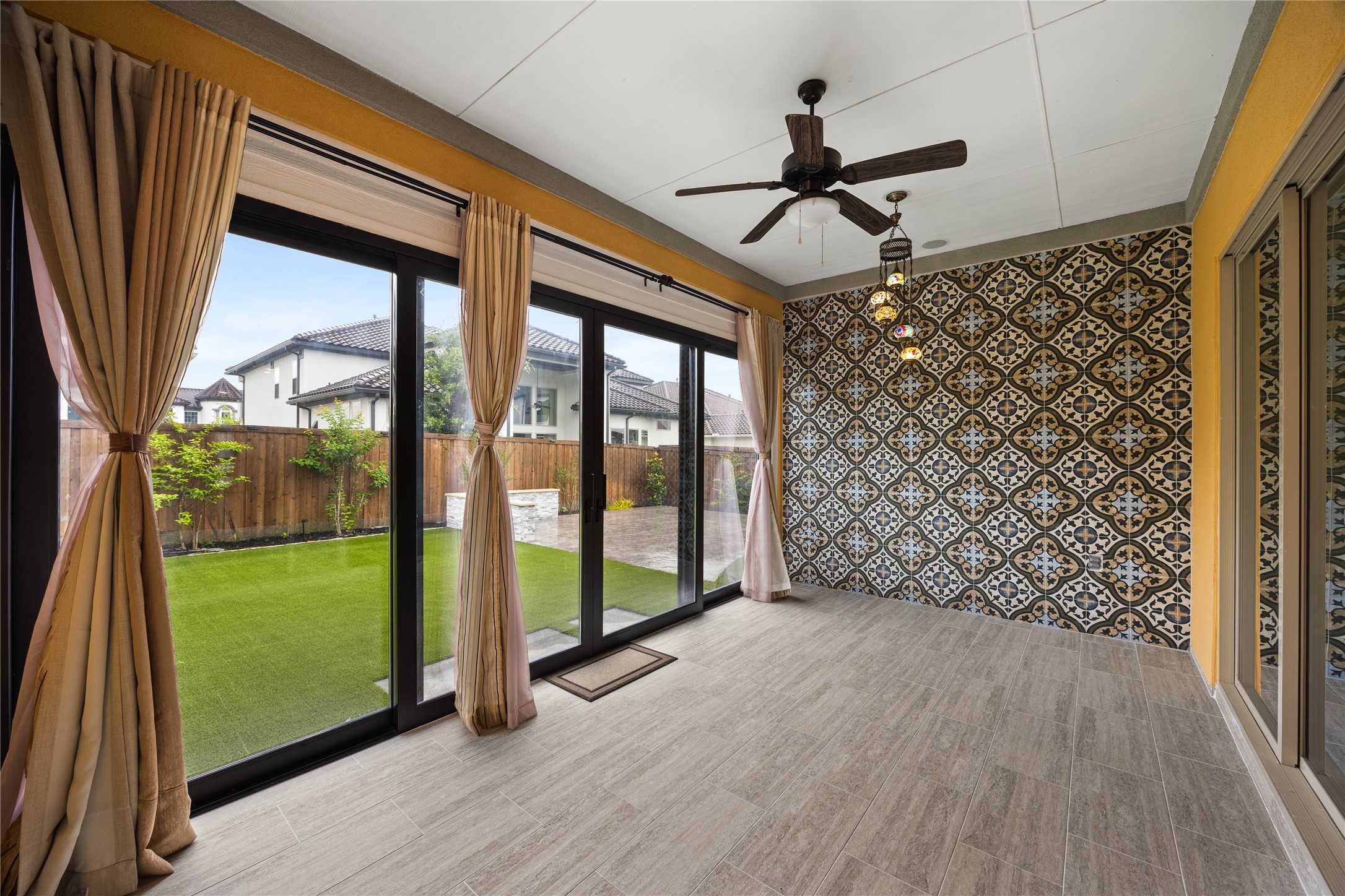 12189 Diamond Creek Drive