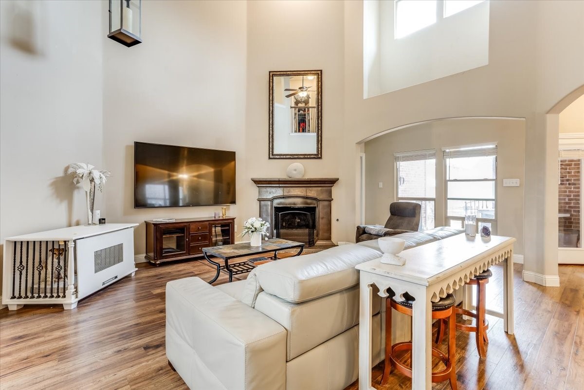 3608 Bright Star Way