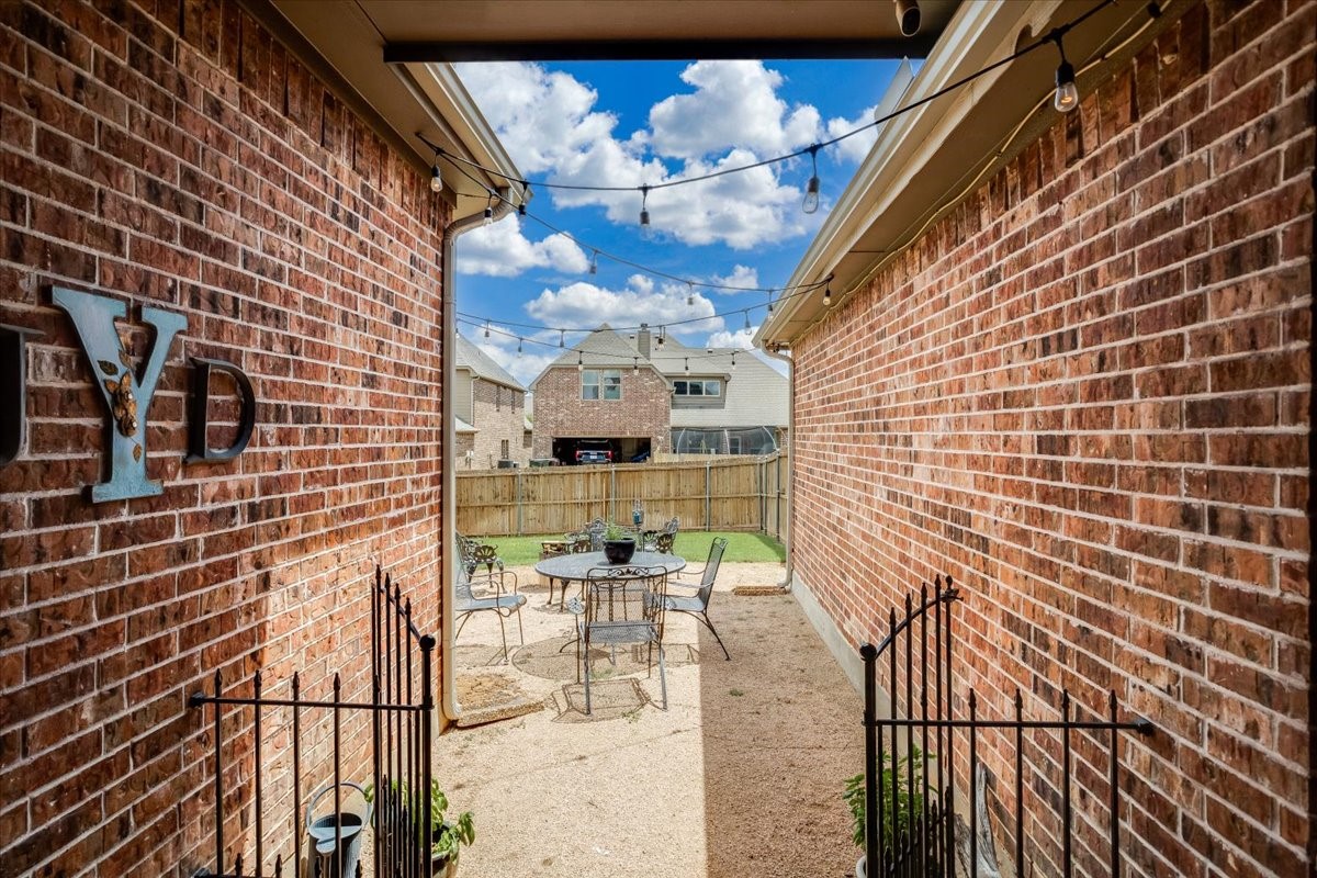 3608 Bright Star Way
