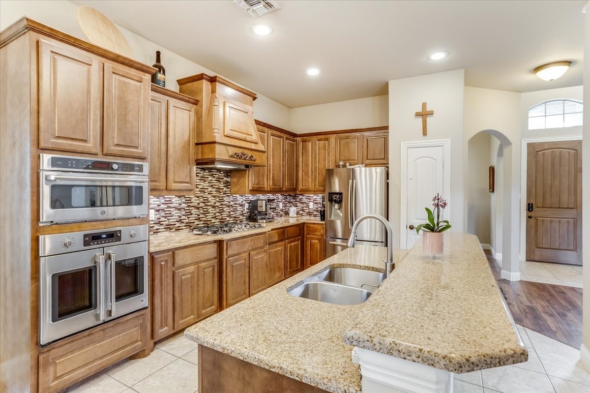 3608 Bright Star Way