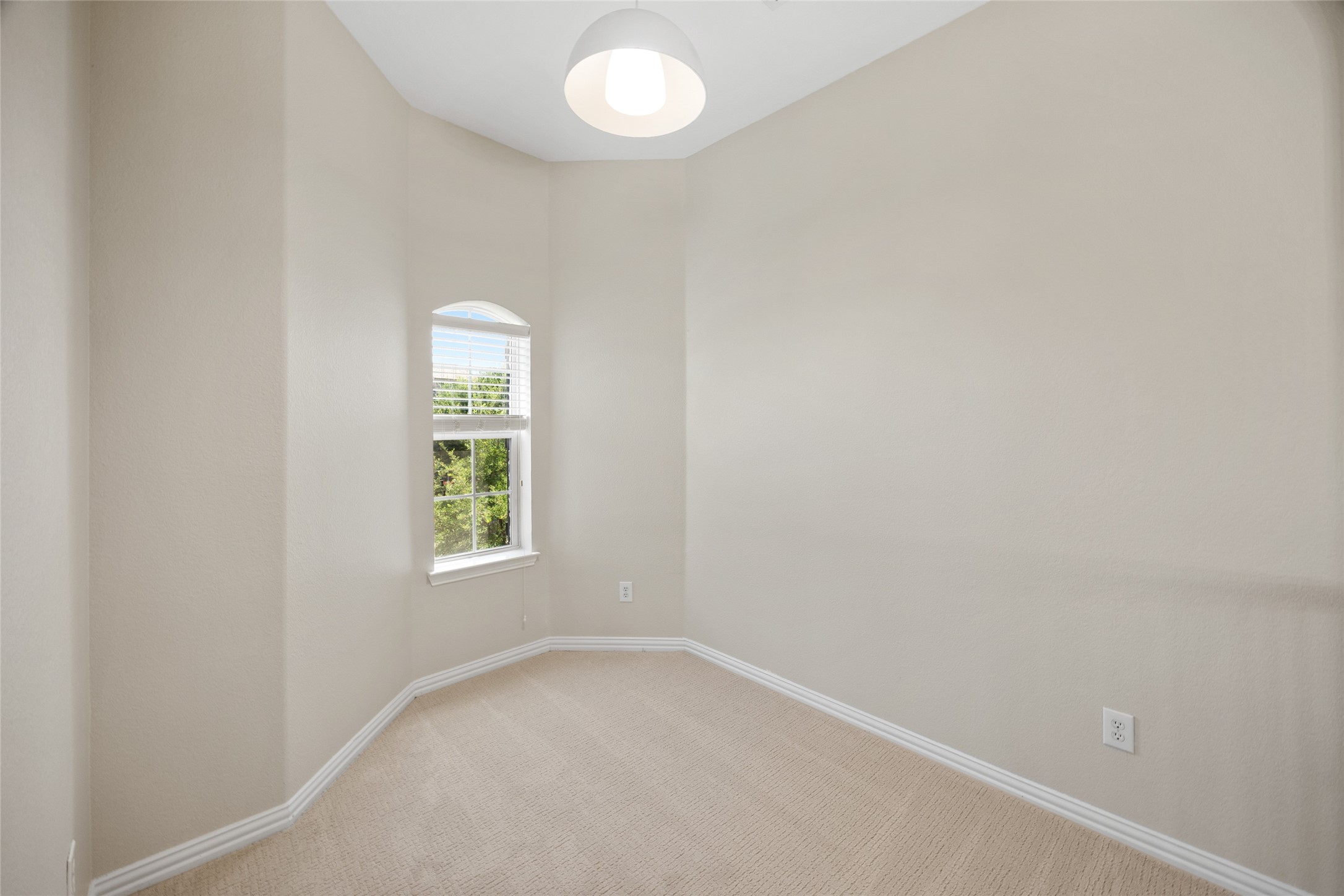 1196 Bentgrass Drive